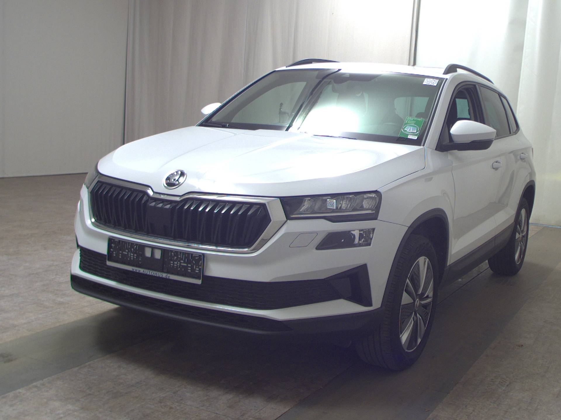 Skoda Karoq 2.0 TDI Ambition Navi LED vc Pano StHzg 2