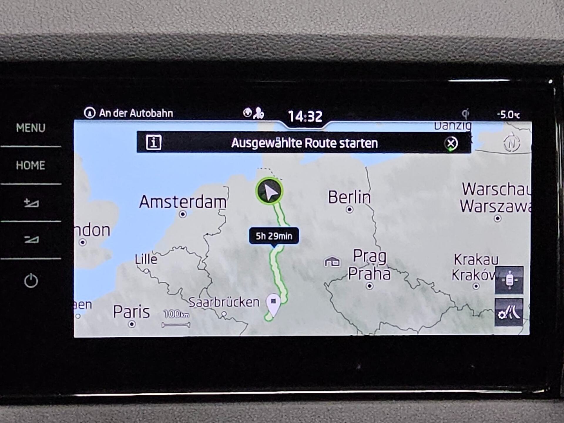 Skoda Karoq 2.0 TDI Ambition Navi LED vc Pano StHzg 7