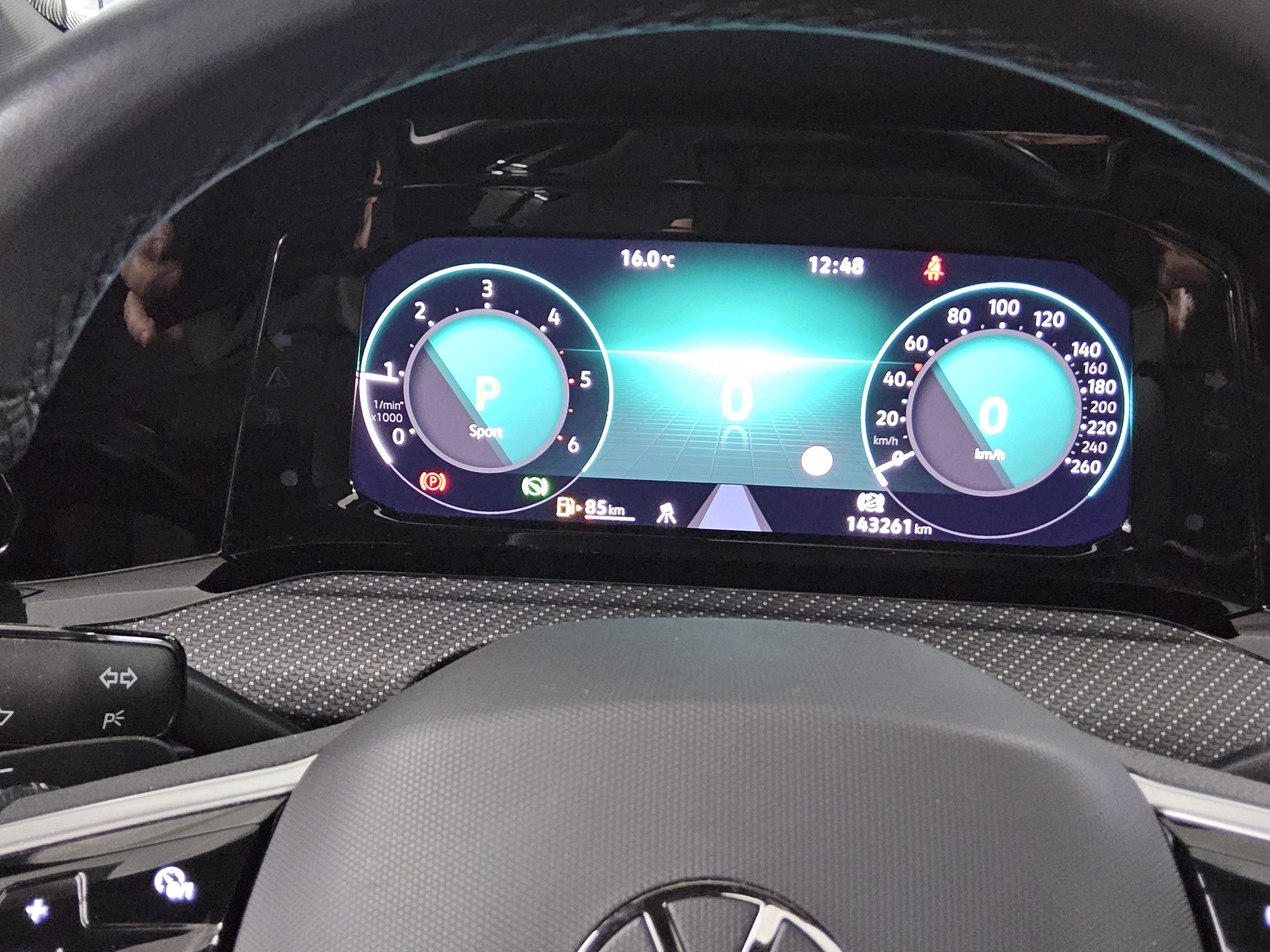 Volkswagen Golf-8 Var. 2.0 TDI R-Line Pano IQ.Light AID H-K 8