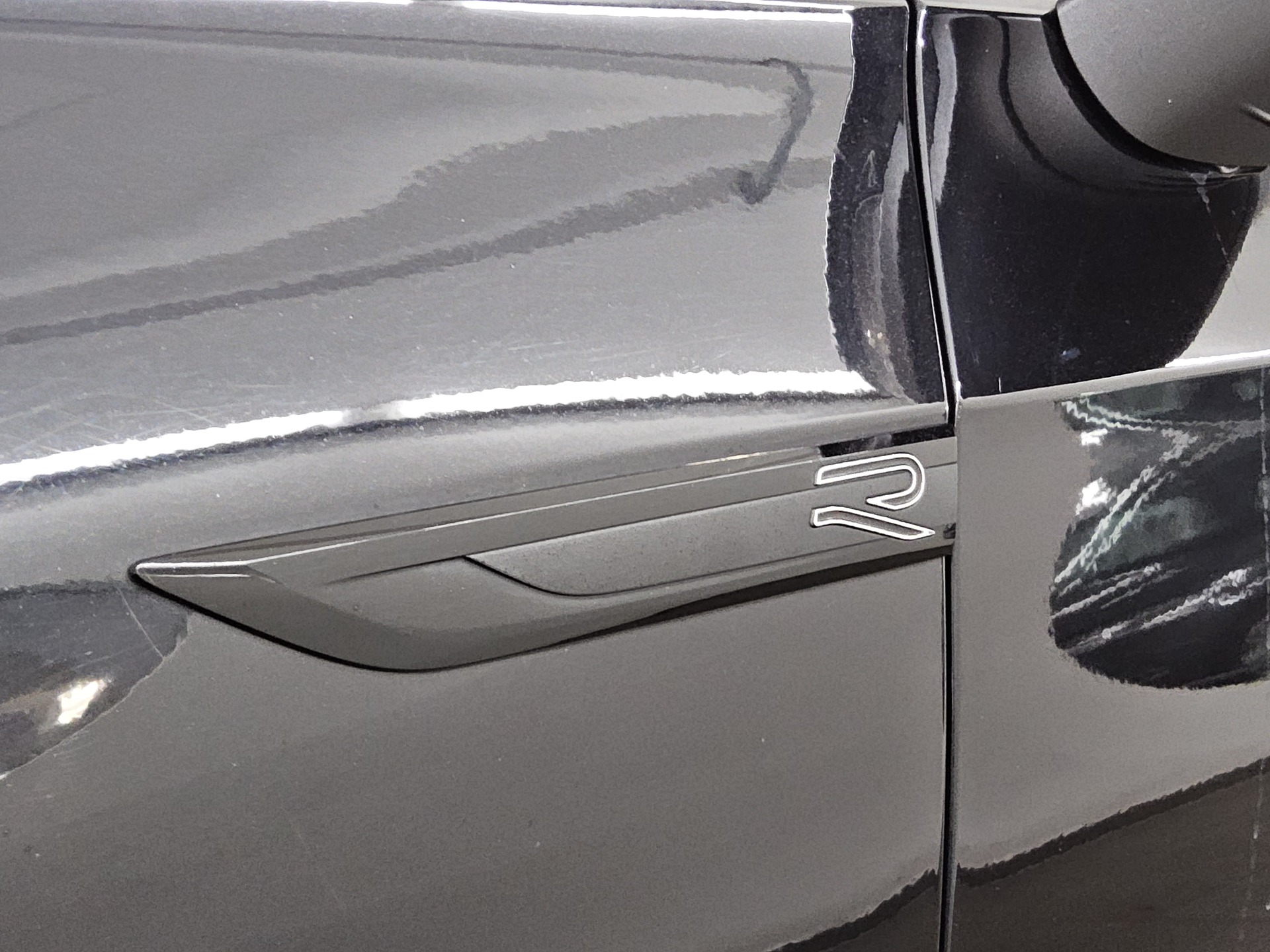 Volkswagen Golf-8 Var. 2.0 TDI R-Line Pano IQ.Light AID H-K 12