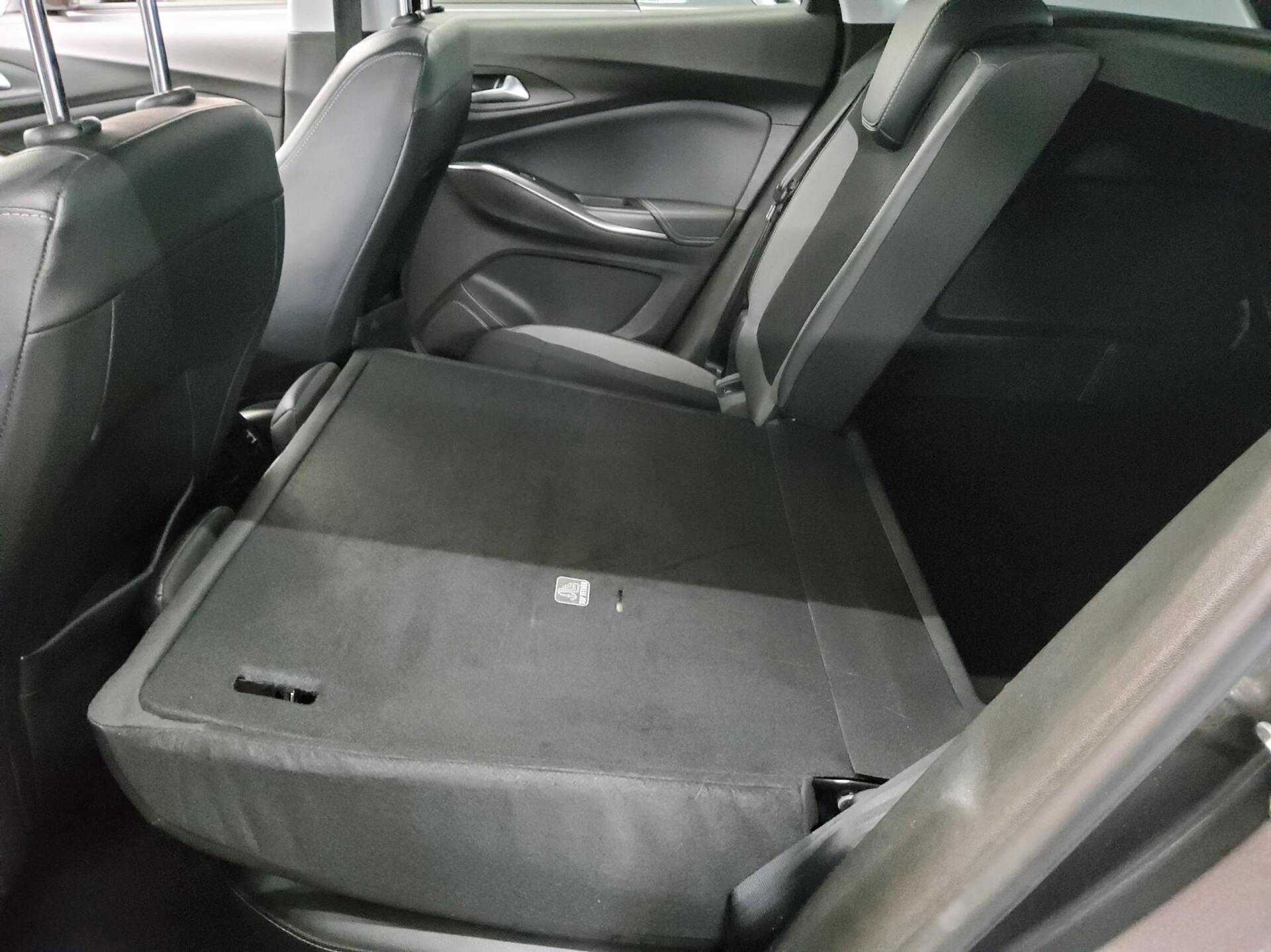 Opel Grandland X 1.5 D Design Edition T-Leder LED AHK 12