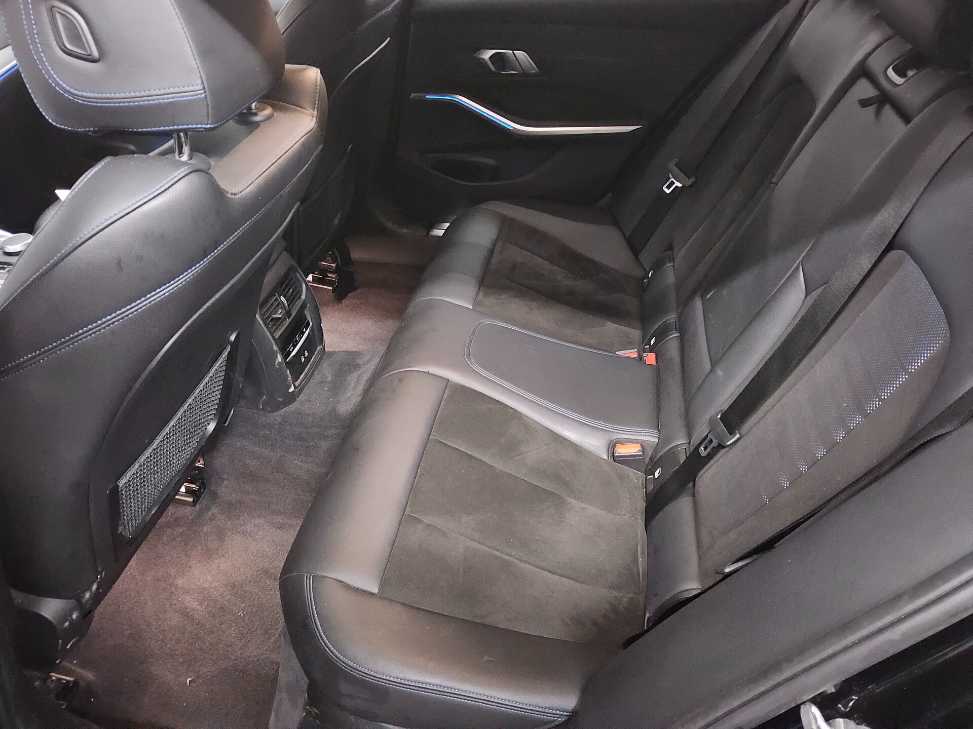 BMW 330e Touring M-Sport T-Leder Navi LED LC prof. 13