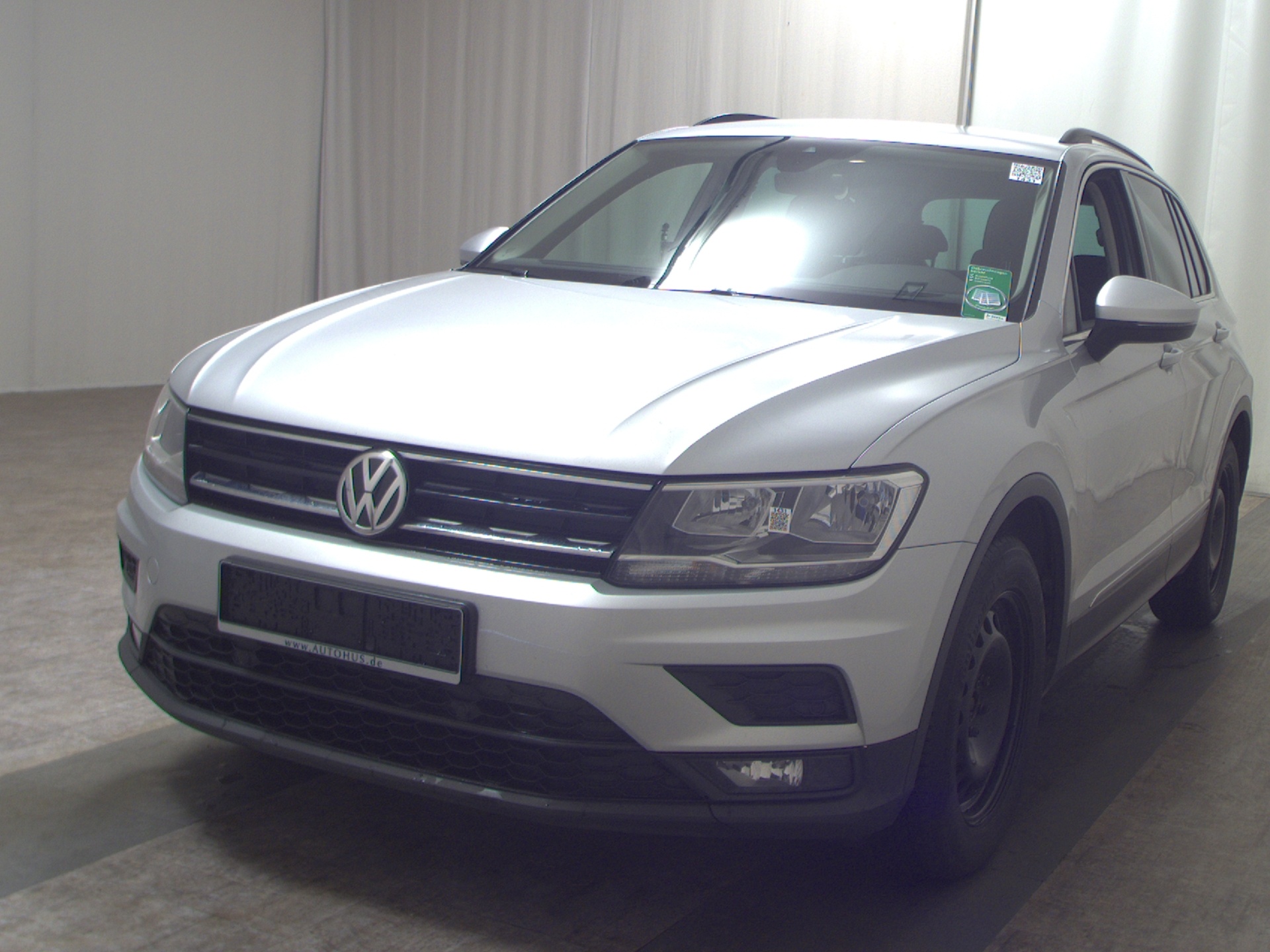 Volkswagen Tiguan 2.0 TDI Comf. AHK ACC PDC 2
