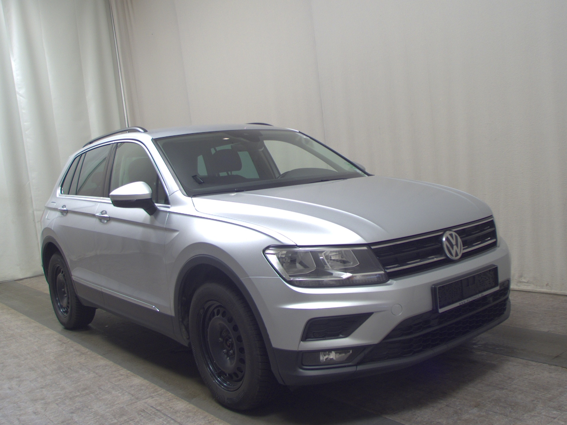 Volkswagen Tiguan 2.0 TDI Comf. AHK ACC PDC 3
