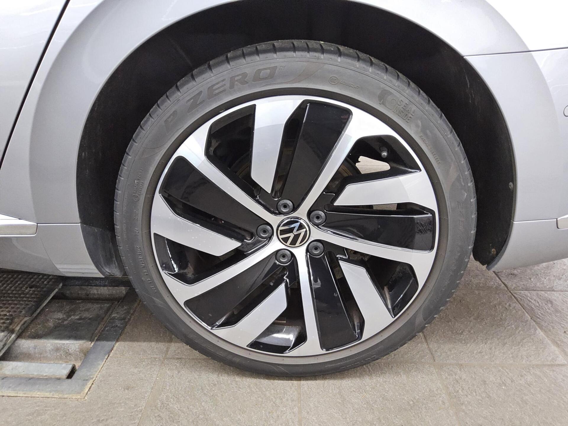 Volkswagen Arteon SB 2.0 TDI R-Line Leder Navi AID LED Pano 11