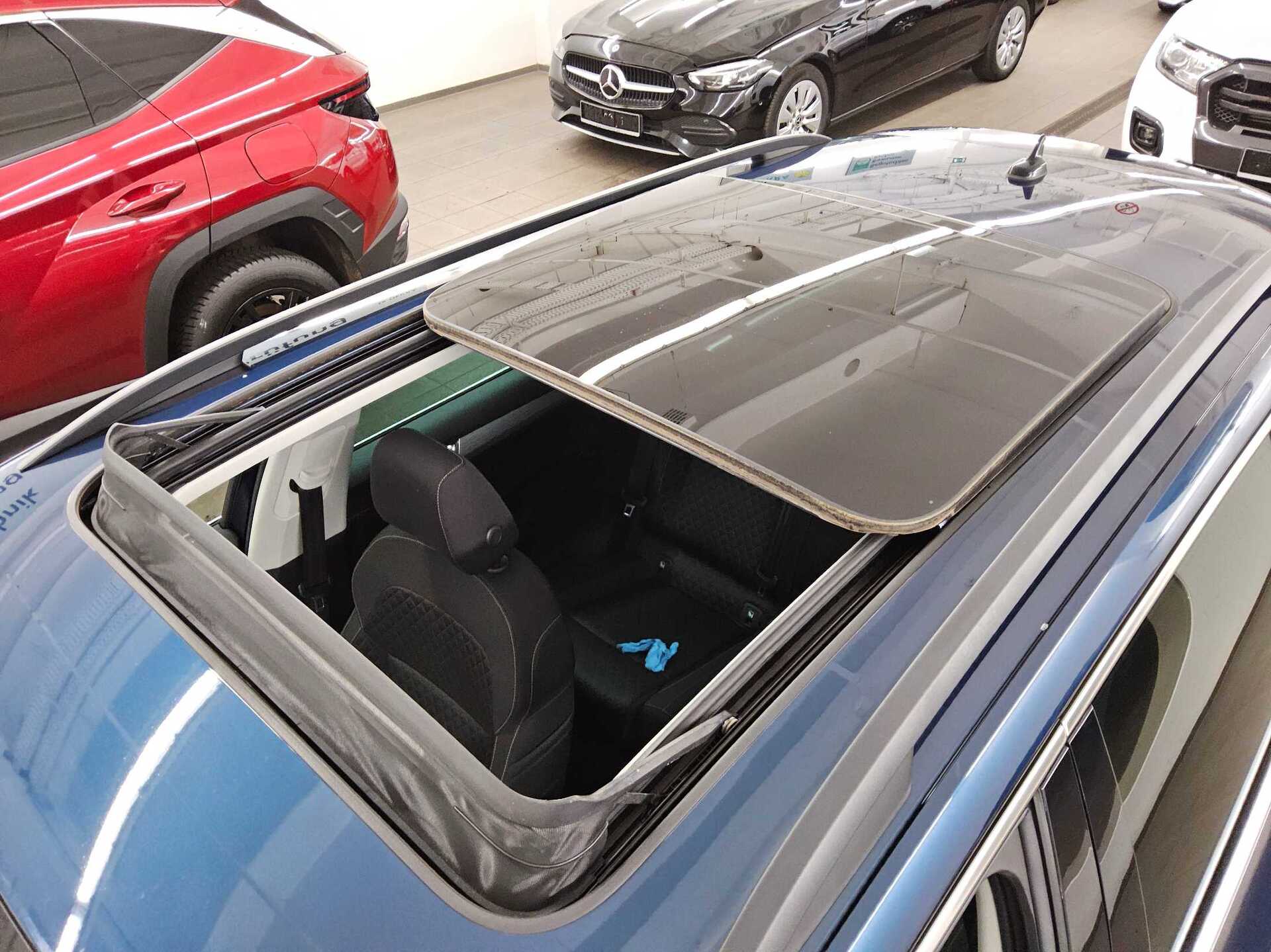 Skoda Superb Kombi 2.0 TDI Ambition Navi DC Pano AHK 13