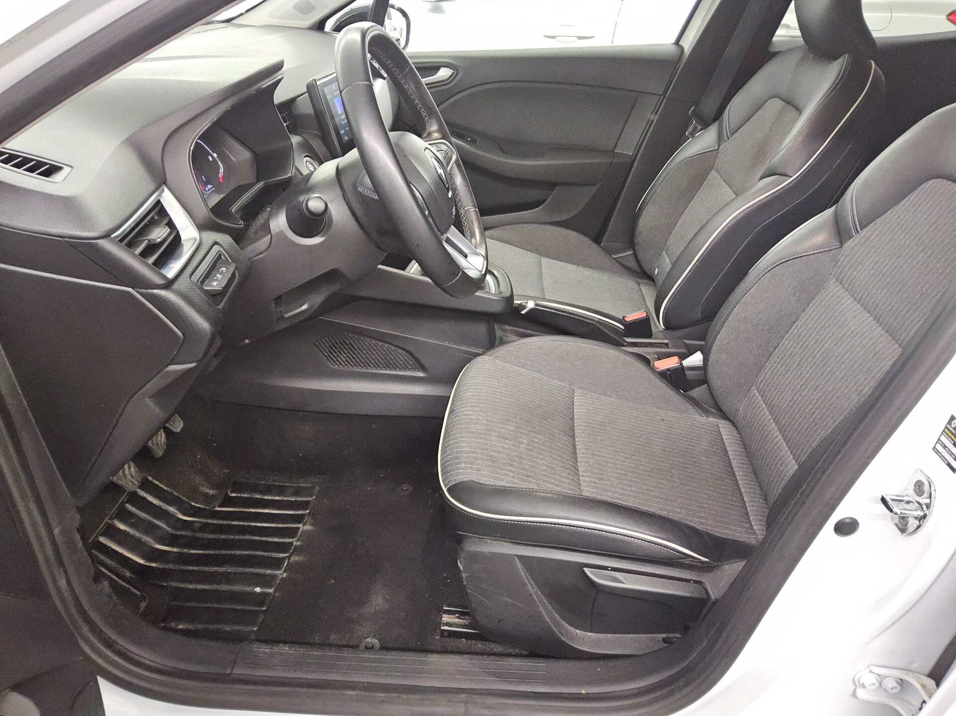 Renault Clio 1.3 TCe Intens T-Leder LED 360° 9