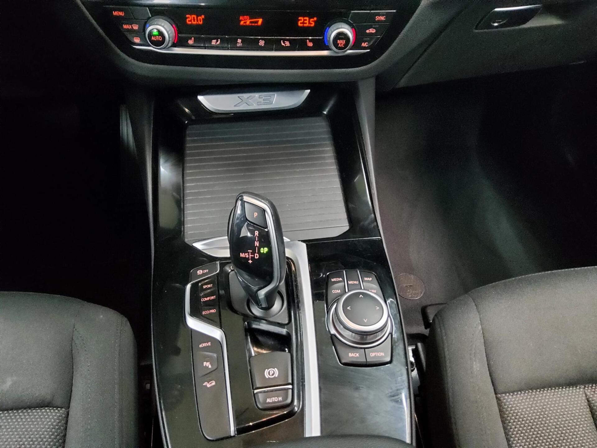 BMW X3 xDrive30e Advantage Navi LED+ LC+ Kamera AHK 6