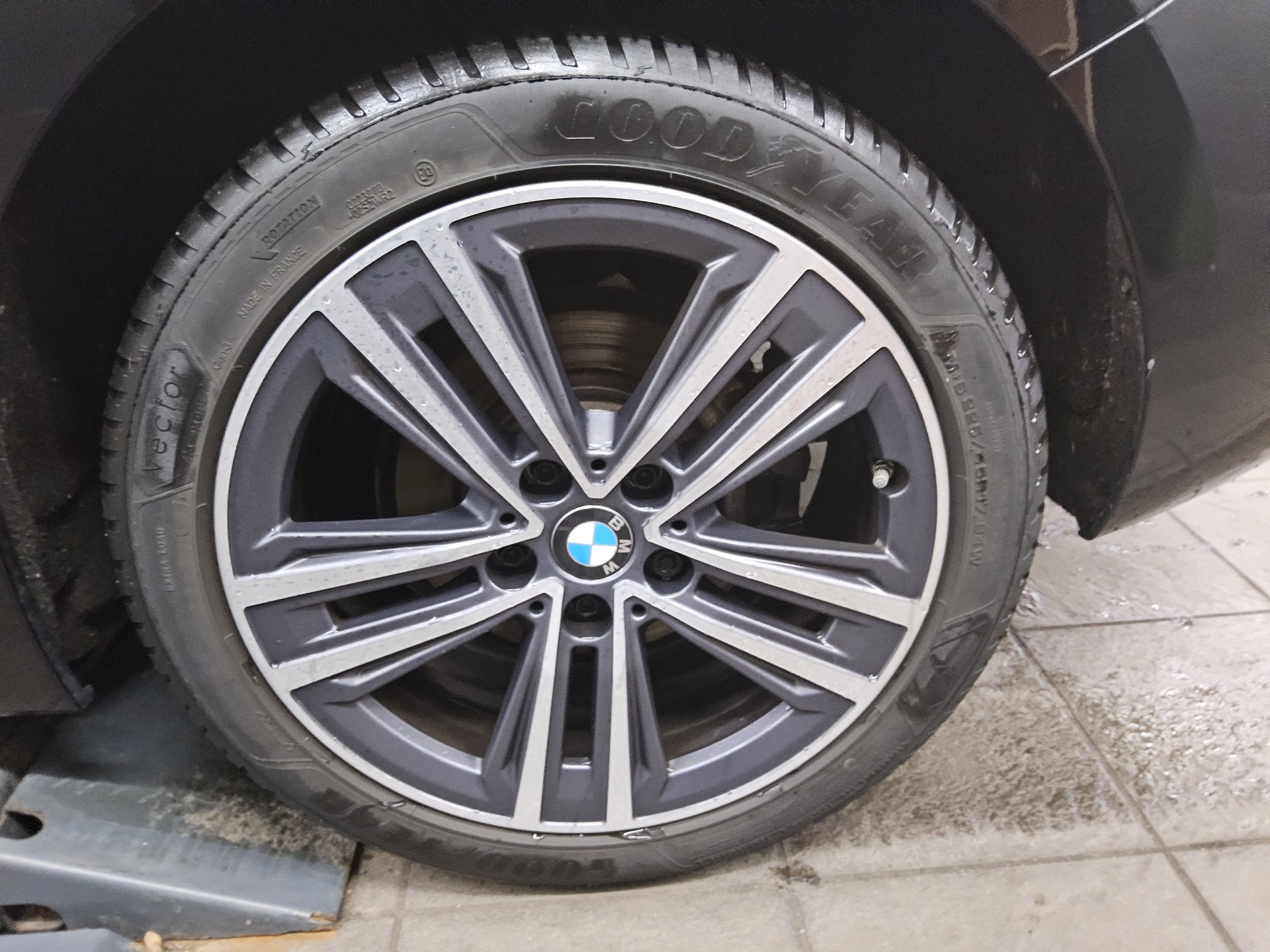 BMW 118dA Sport-Line Navi LED LC-Pro AHK RFK 11