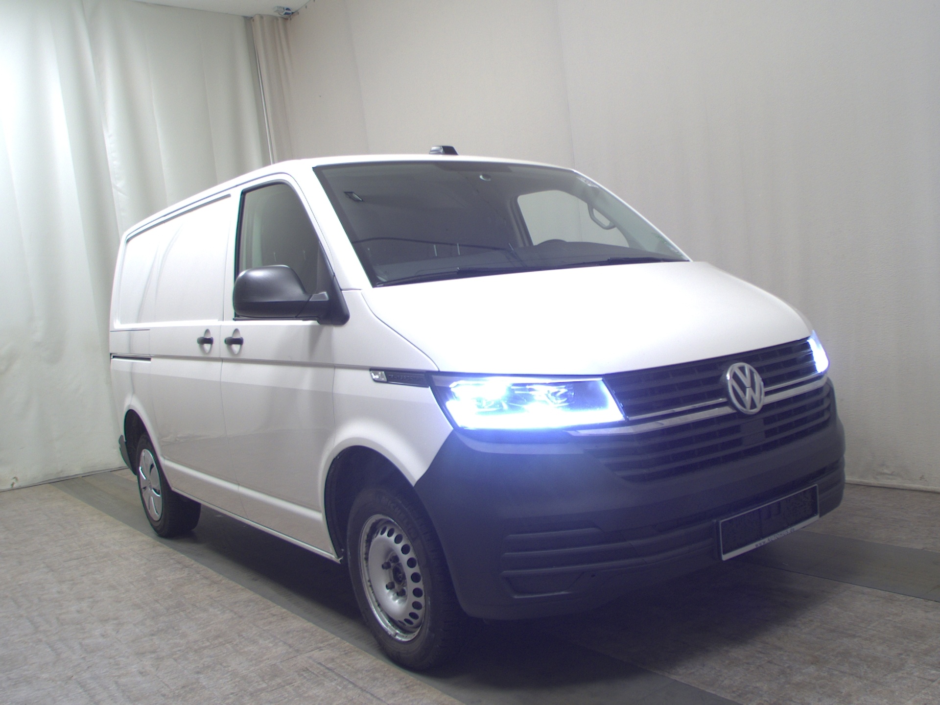Volkswagen T6.1 2.0 TDI Kasten Navi LED Klima SHZ PDC 3