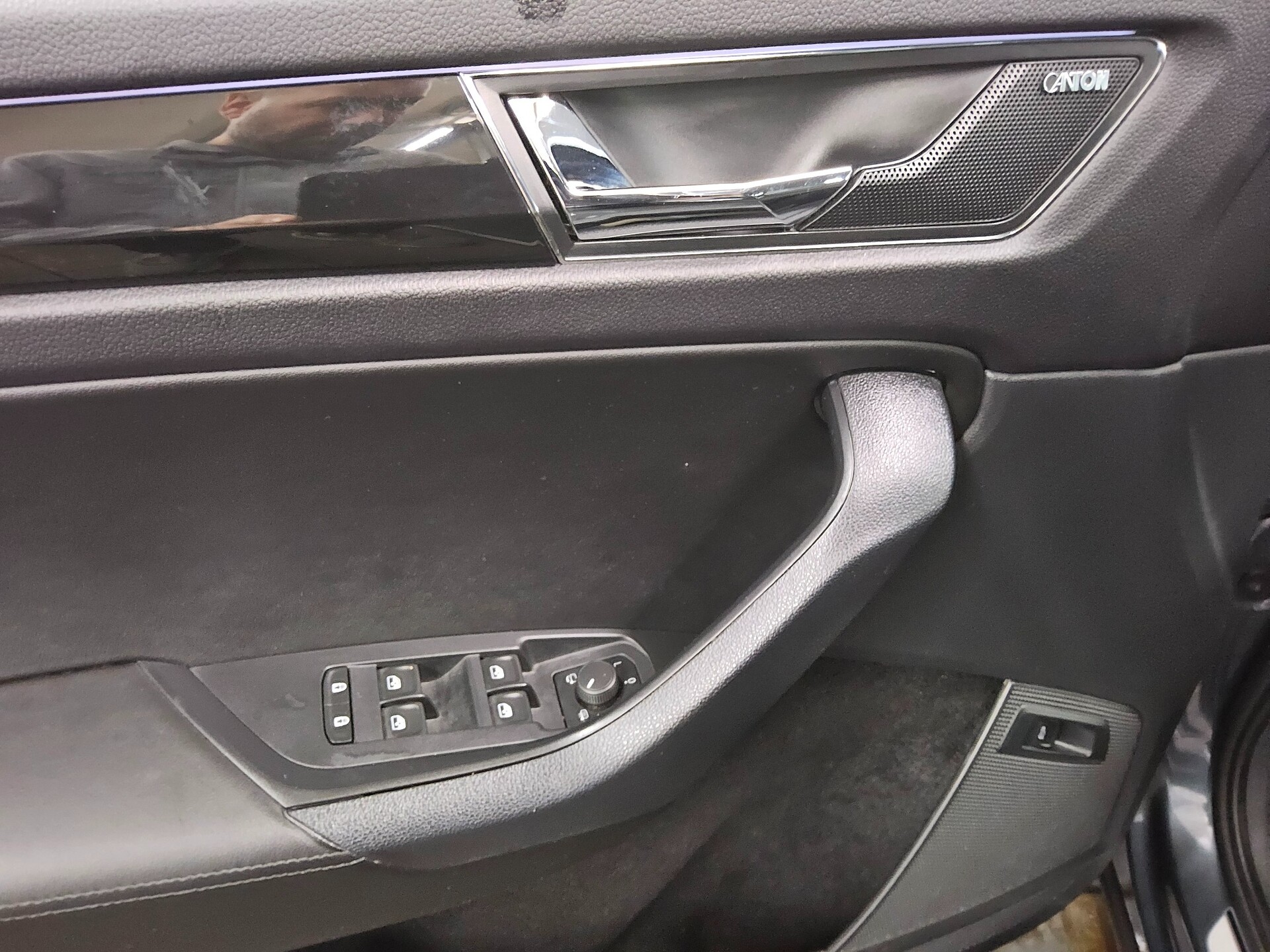 Skoda Kodiaq 2.0 TDI 4x4 L&K Leder DCC Ahk LED Navi 9