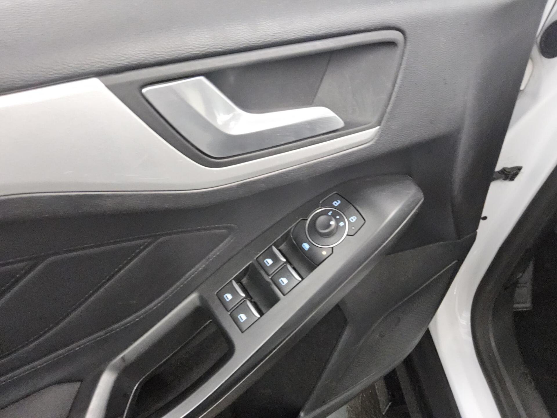 Ford Focus Turnier 1.5 EB Cool&Connect Navi LED RFK 9