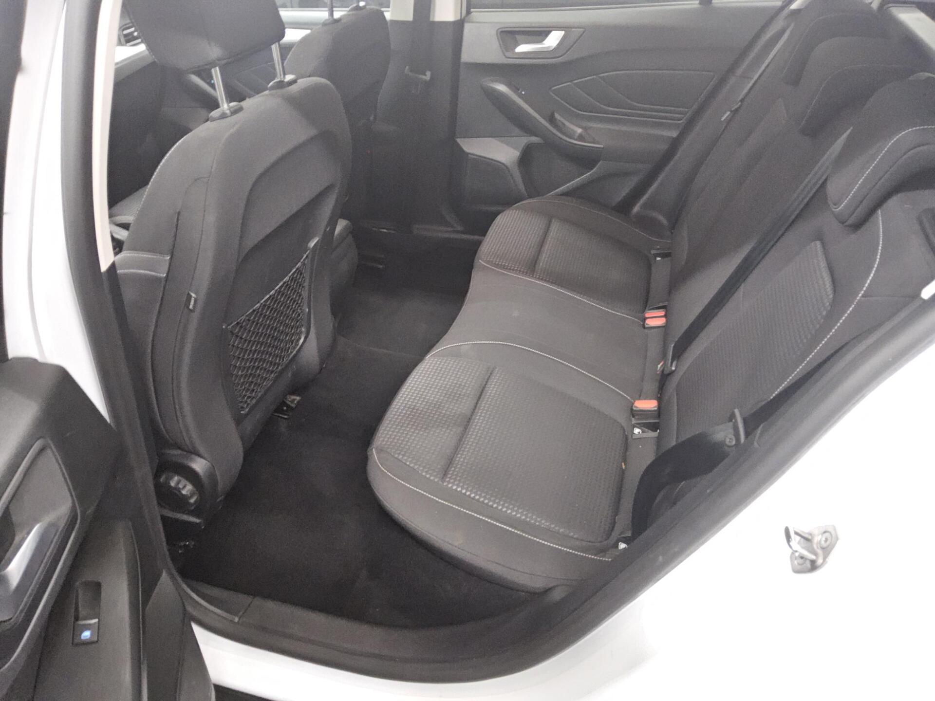 Ford Focus Turnier 1.5 EB Cool&Connect Navi LED RFK 13