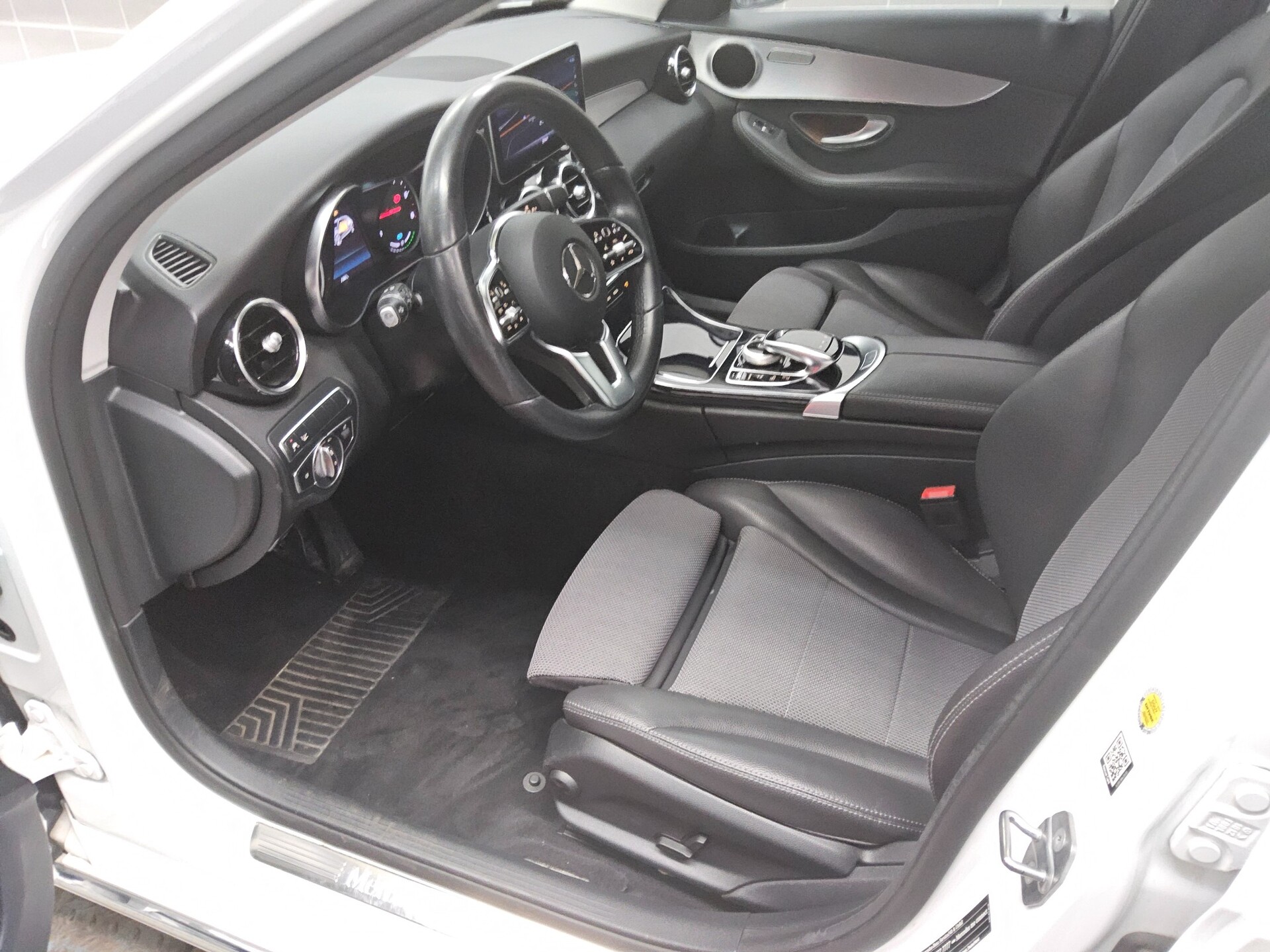 Mercedes-Benz C 300 T de Avantgarde Distronic+ Navi LED HuD 8