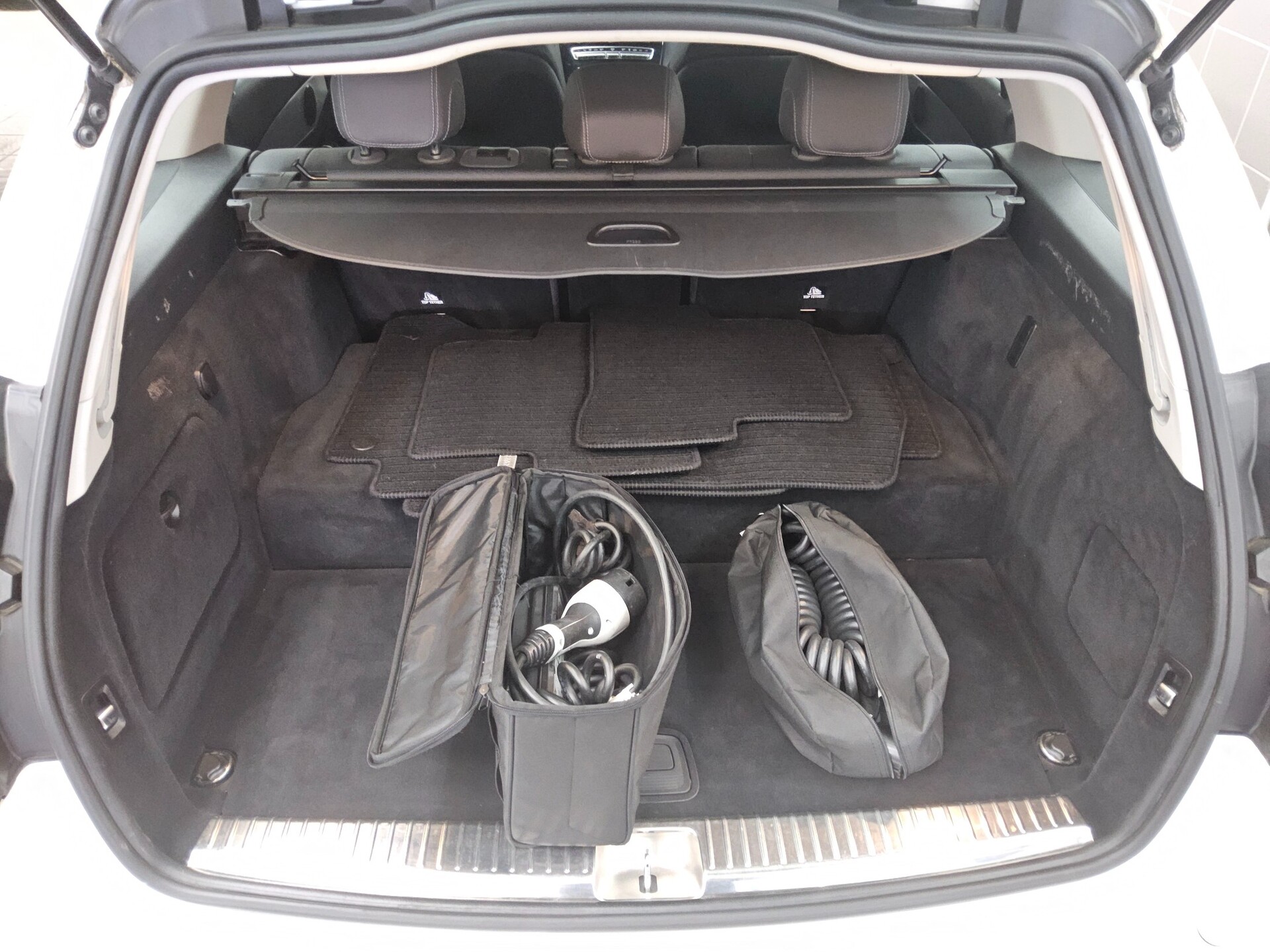 Mercedes-Benz C 300 T de Avantgarde Distronic+ Navi LED HuD 11