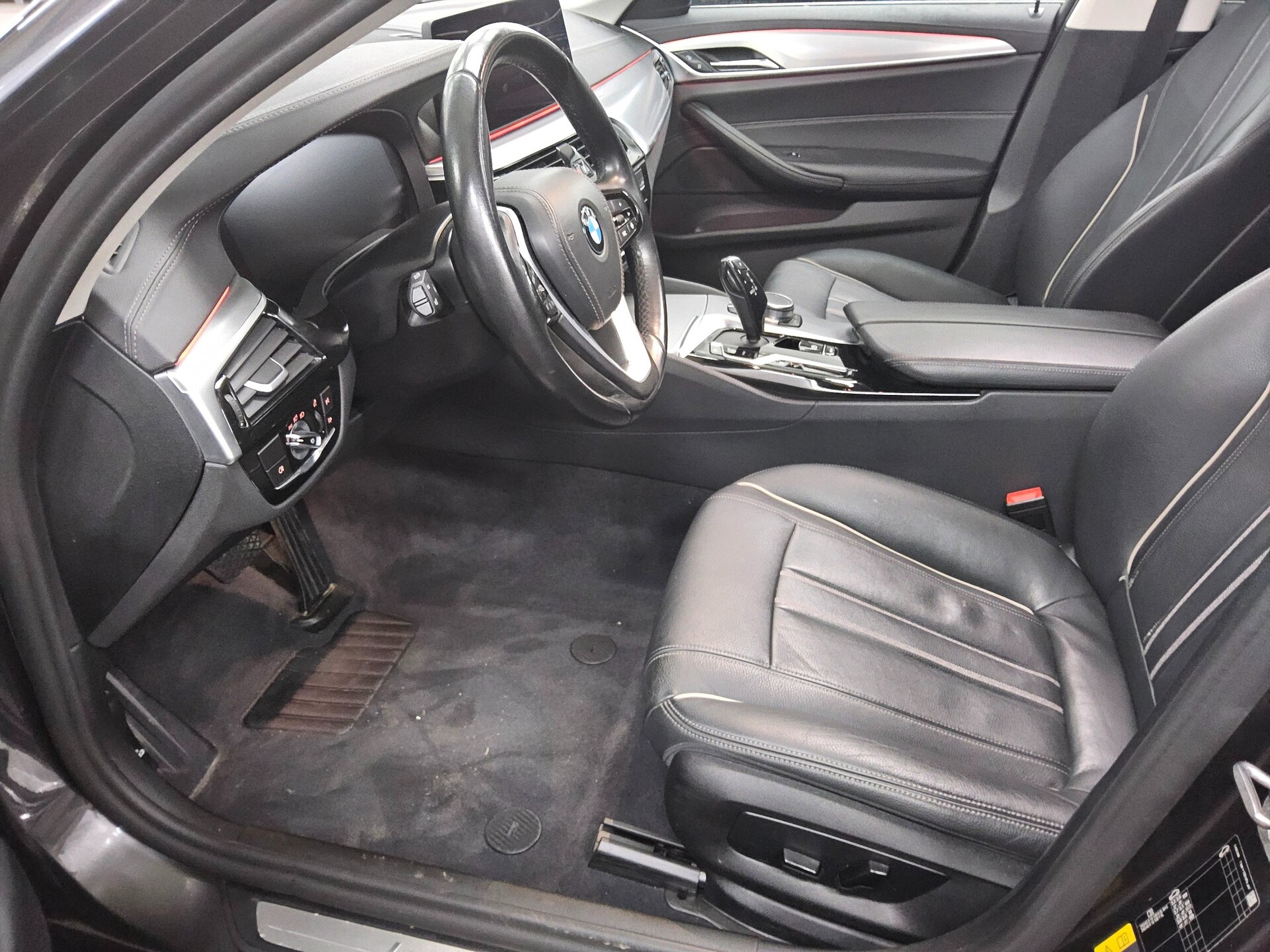 BMW 520e Touring Luxury-Line Leder LC-Pro Pano RfK 9