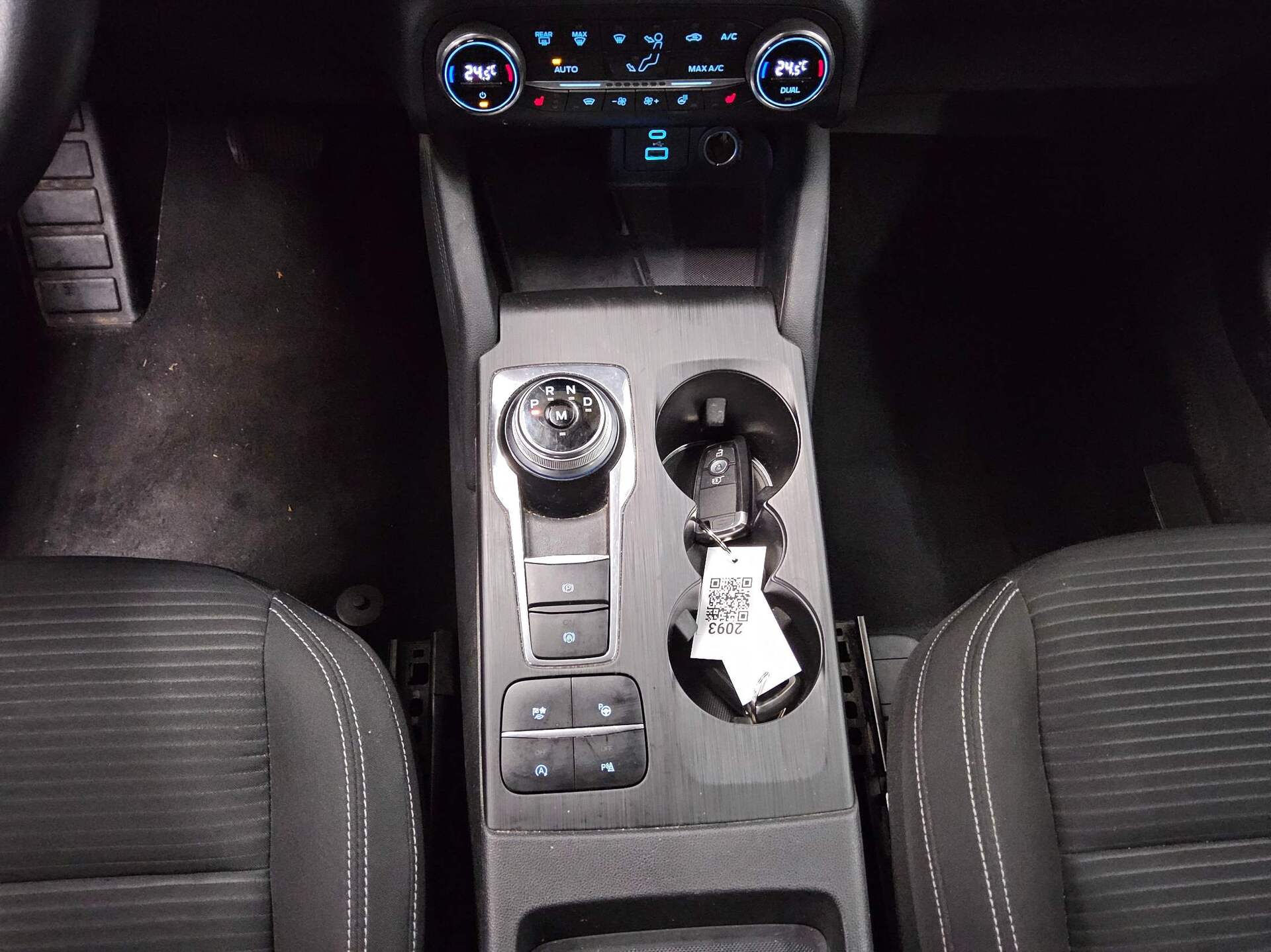 Ford Kuga 2.0 EB Titanium Navi LED 4xShz RFK 6