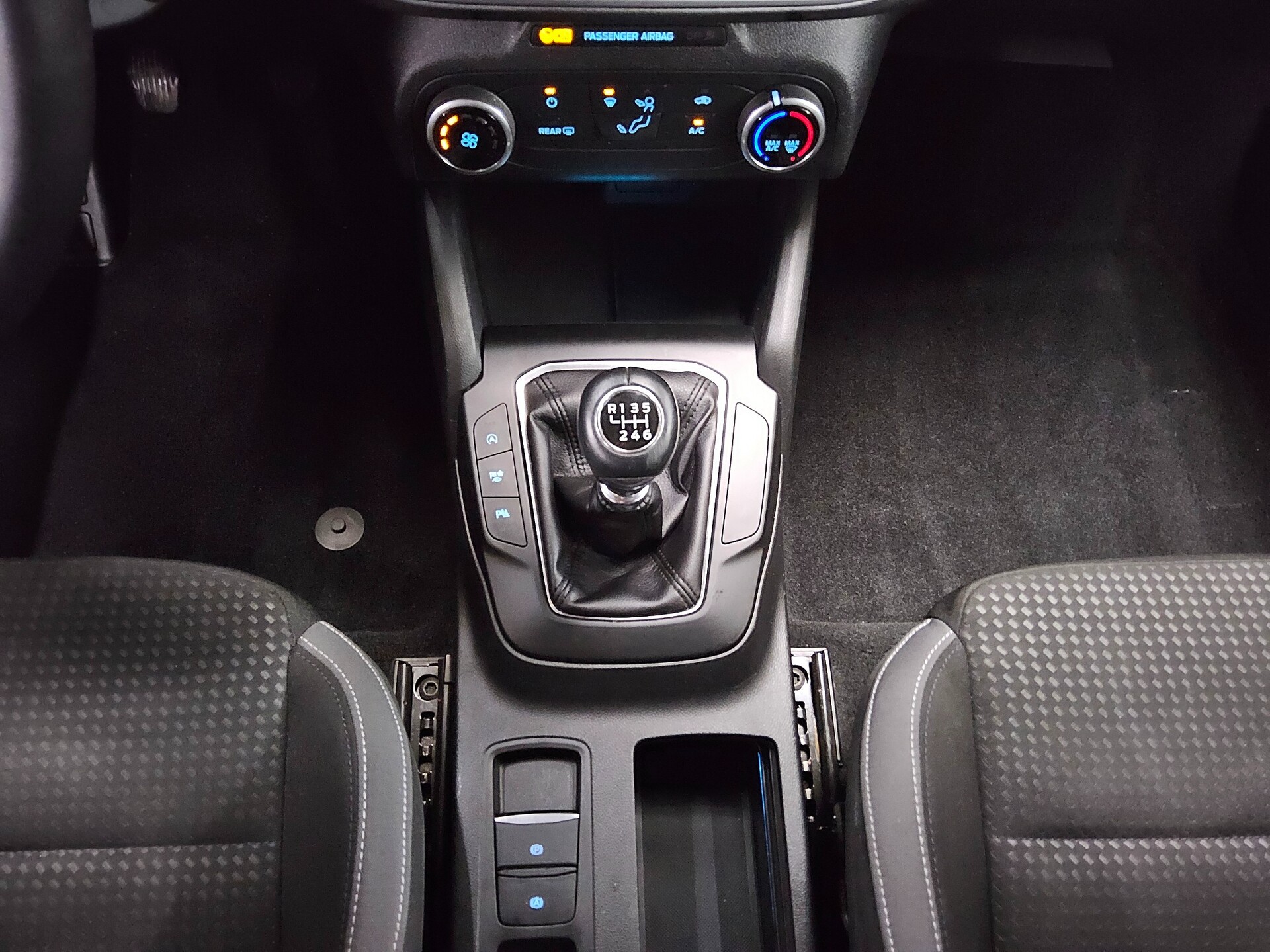 Ford Focus Turnier 1.5 EB Cool&Connect Navi LED 6