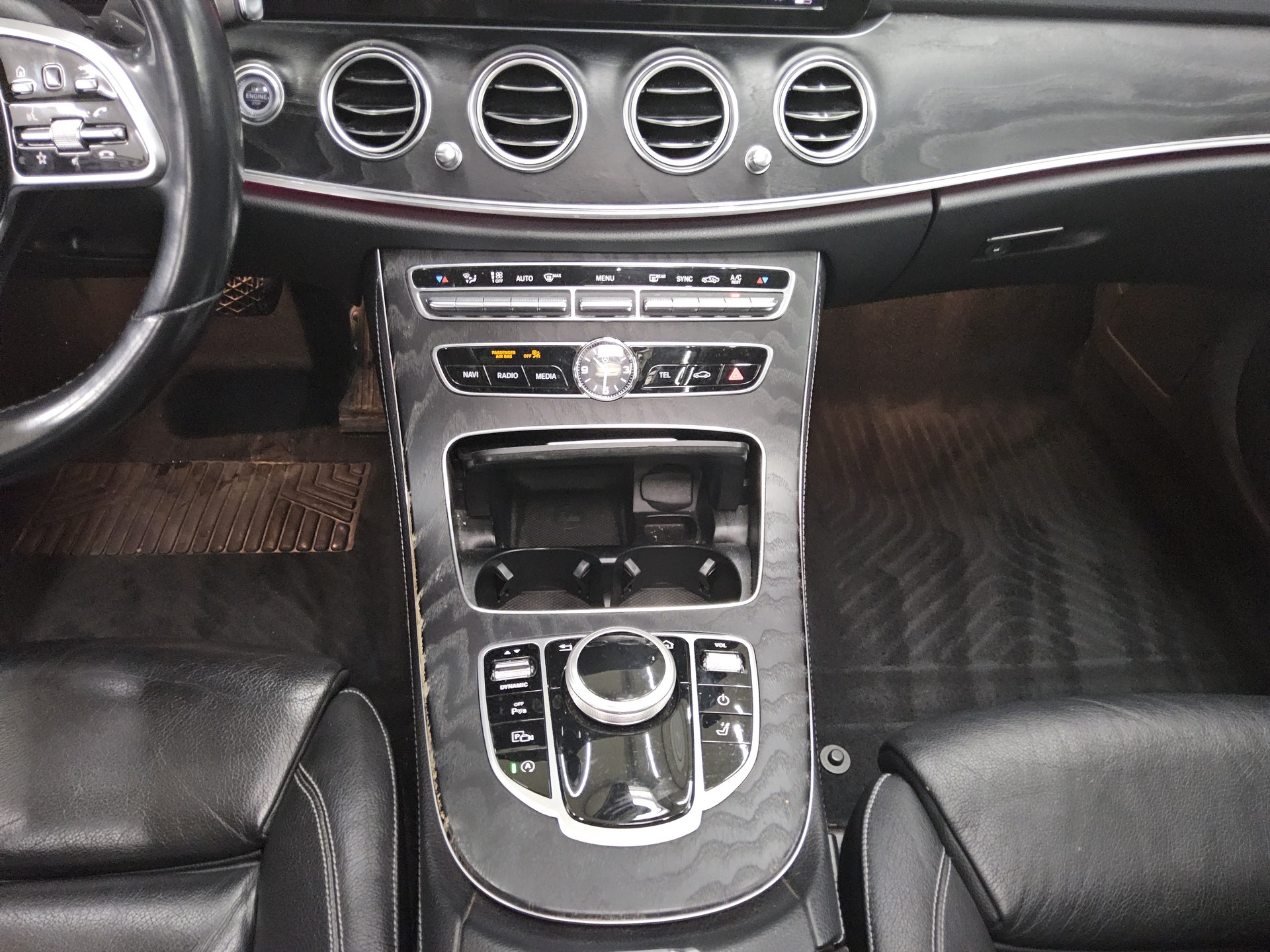 Mercedes-Benz E 200 T d Avantgarde Navi LED GSD Leder RFK 6