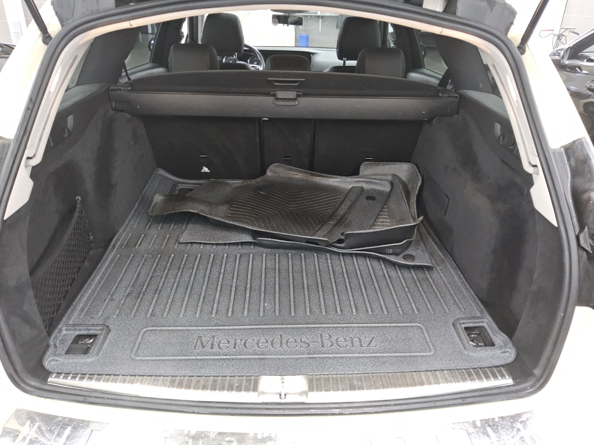 Mercedes-Benz E 200 T d Avantgarde Navi LED GSD Leder RFK 11