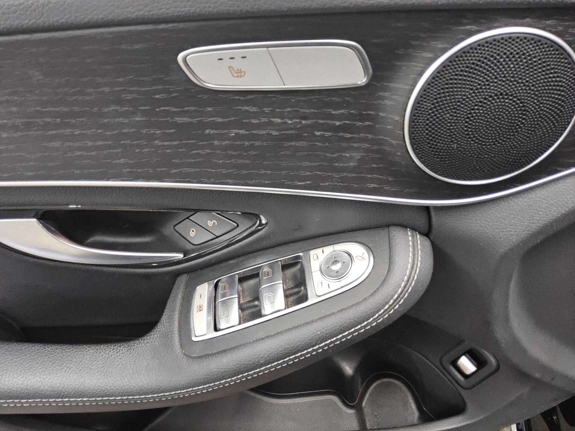 Mercedes-Benz C 300 T de Avantgarde Nav MB-LED AHK RFK Distr.+ 10