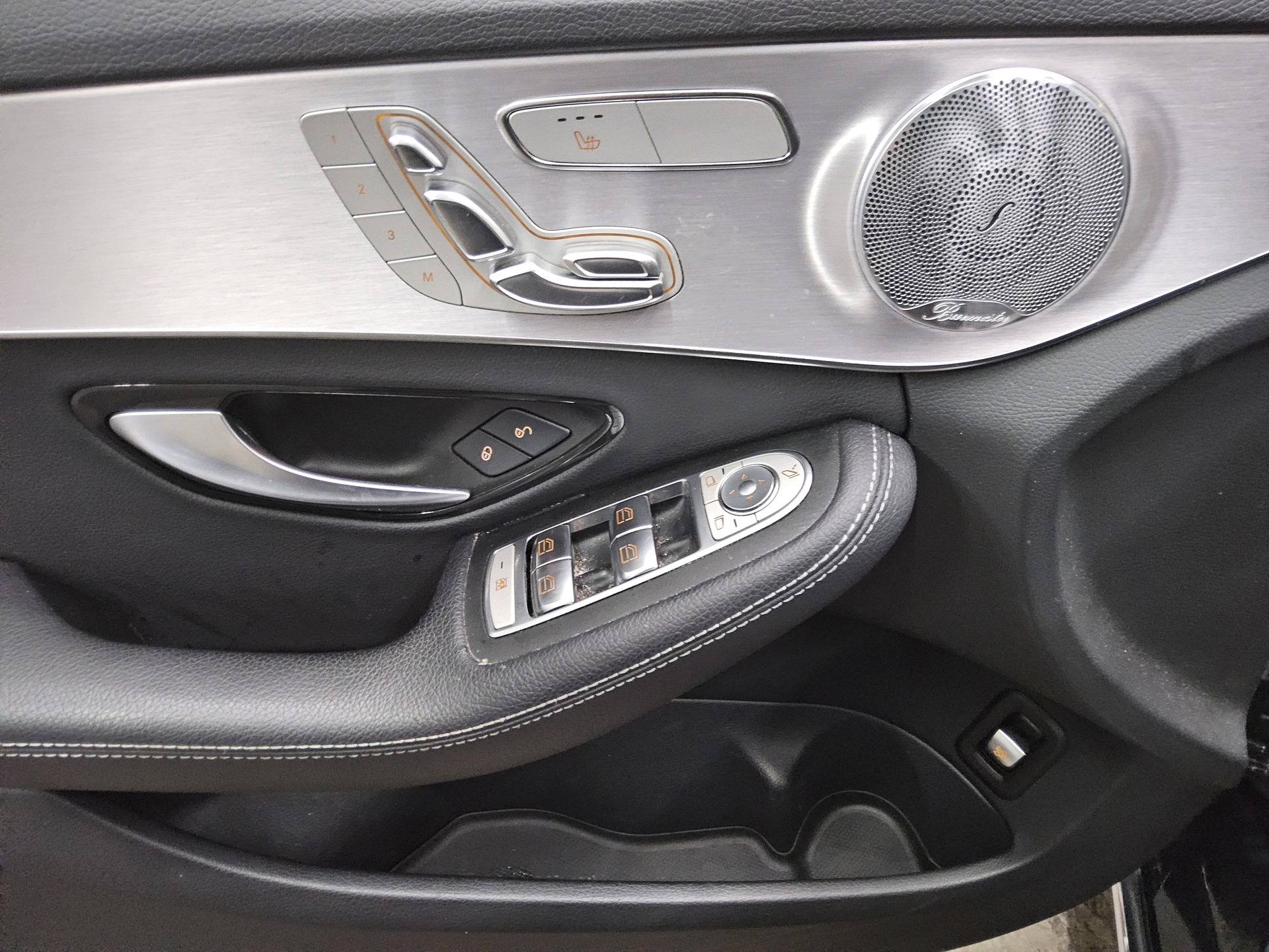 Mercedes-Benz C 300 T de Avantgarde Navi LED Burmester AHK RFK 9