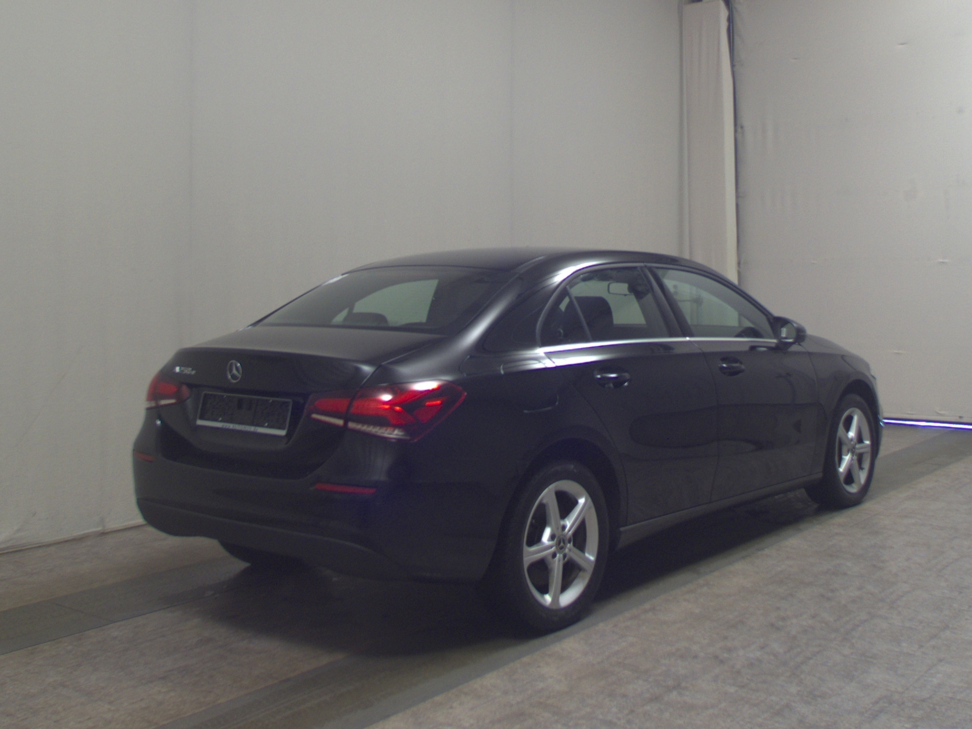 Mercedes-Benz A 250 e Style Navi LED MBUX-AR Sound RFK 4