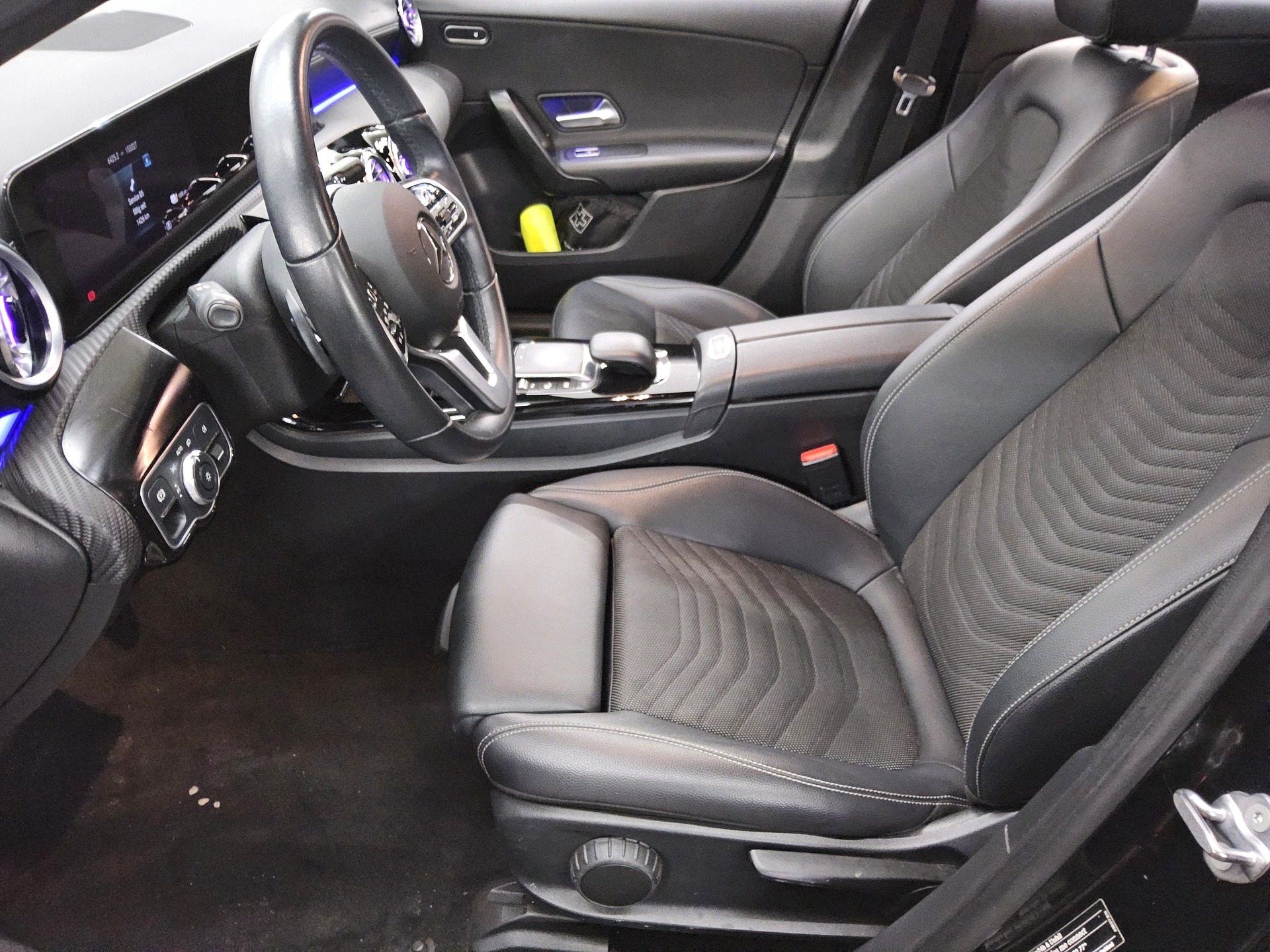 Mercedes-Benz A 250 e Style Navi LED MBUX-AR Sound RFK 9