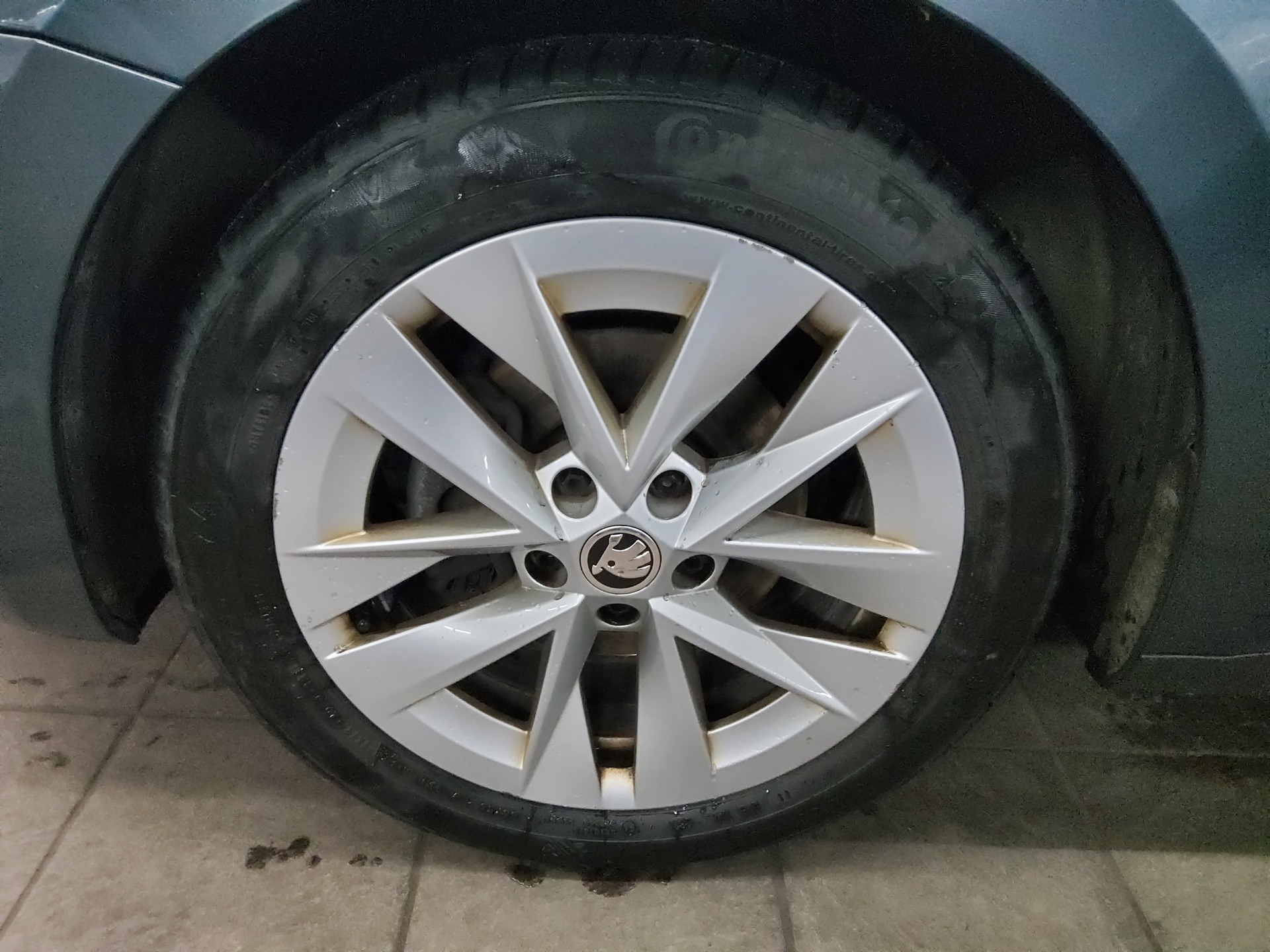 Skoda Octavia Kombi 2.0 TDI Style Navi LED vc HuD AHK 11