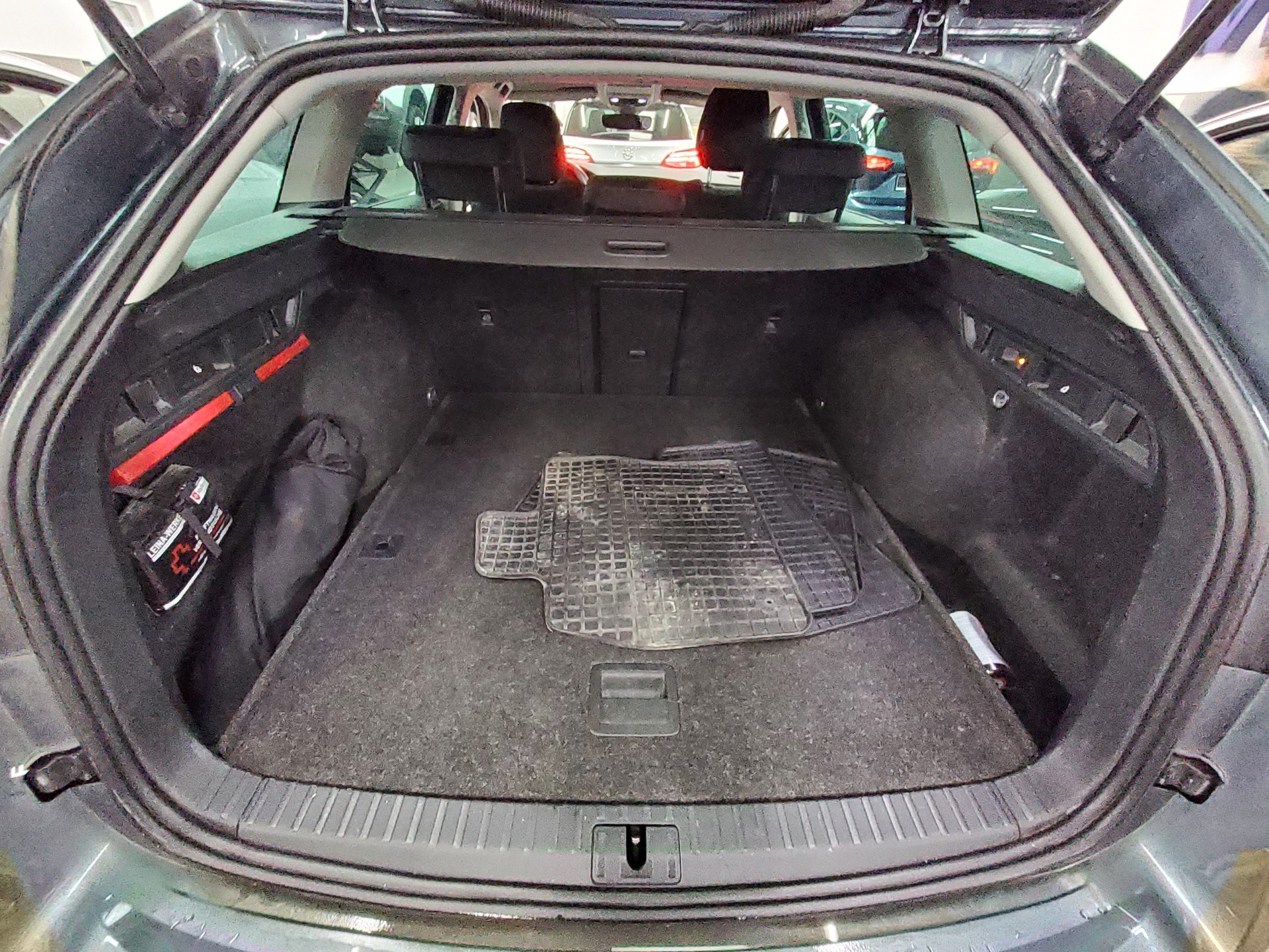 Skoda Octavia Kombi 2.0 TDI Style Navi LED vc HuD AHK 12