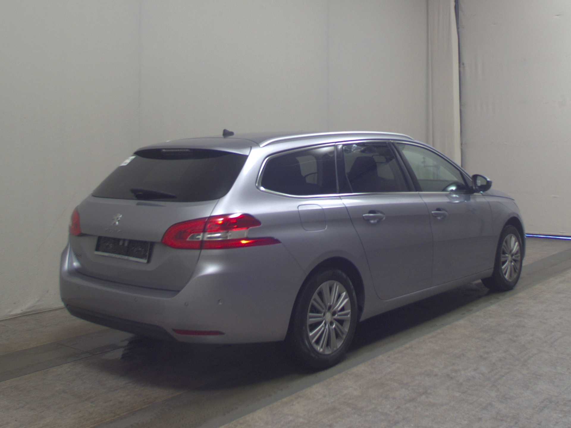 Peugeot 308 1.5 BlueHDi 130 Allure T-Leder Navi RFK AHK 4