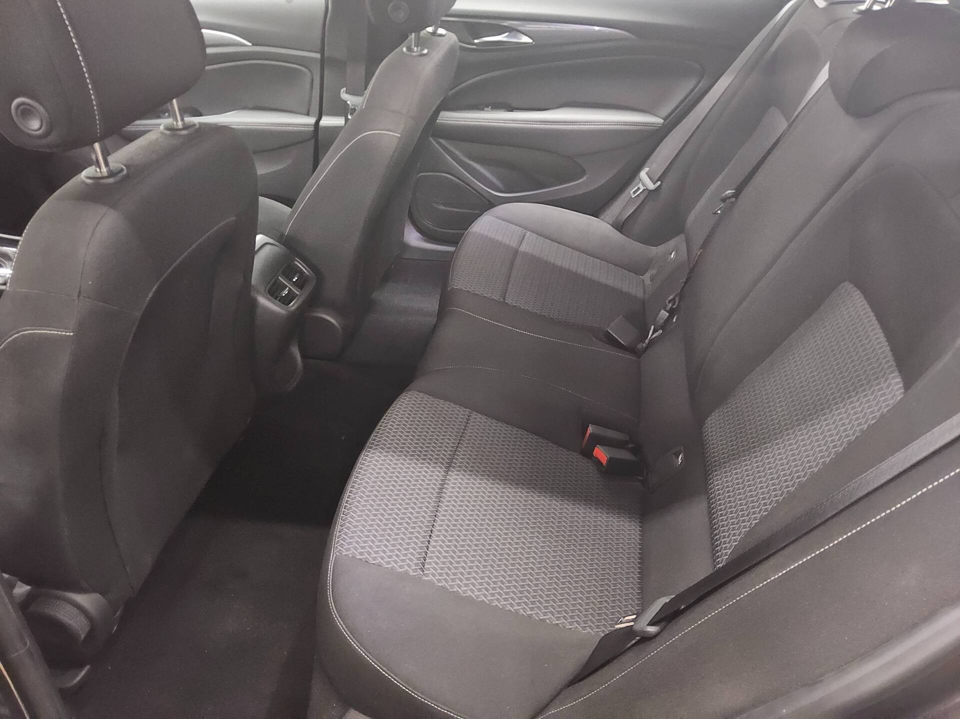 Opel Insignia ST 2.0 CDTI Business Ed. Navi LED DAB 13