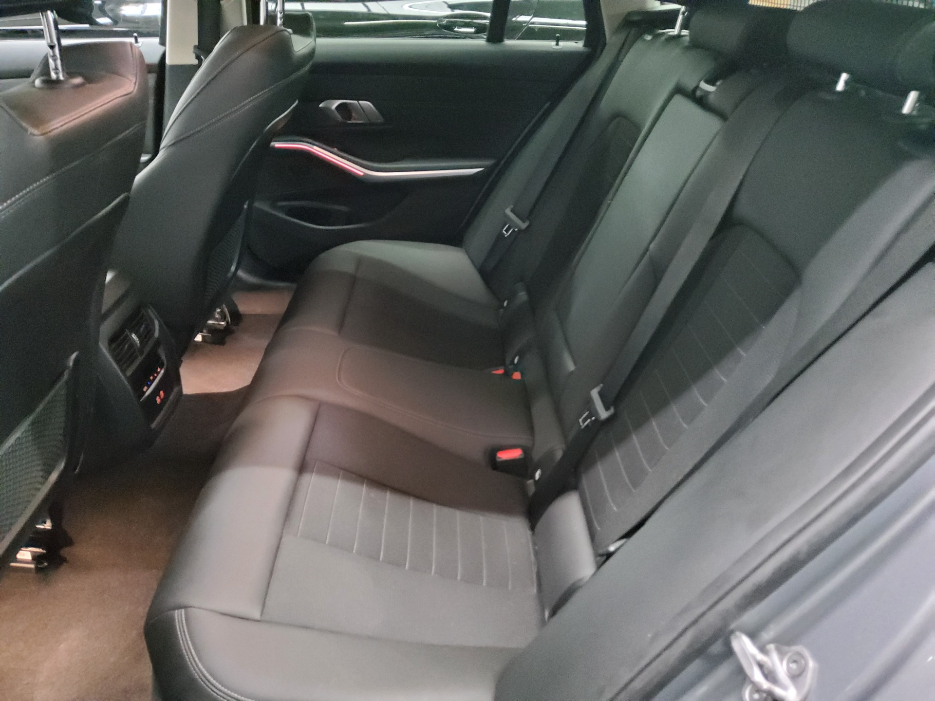 BMW 320dA Touring T-Leder Navi LED+ HuD LC Pro HiFi 13