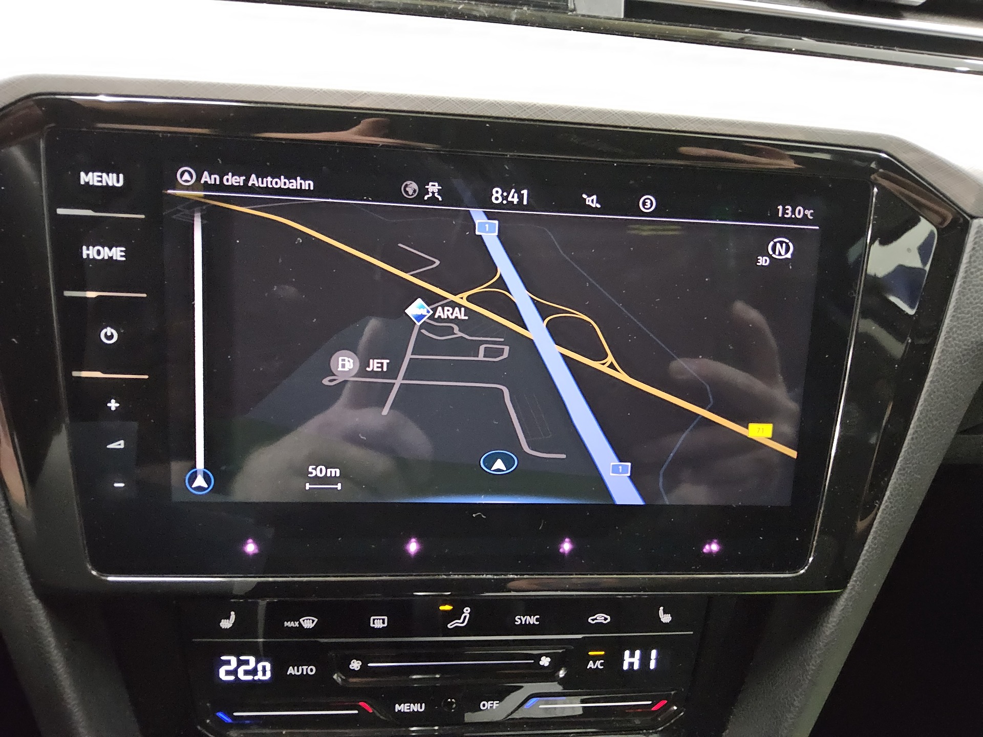 Volkswagen Passat Var. 2.0 TDI Business Navi LED DC AHK RFK 7