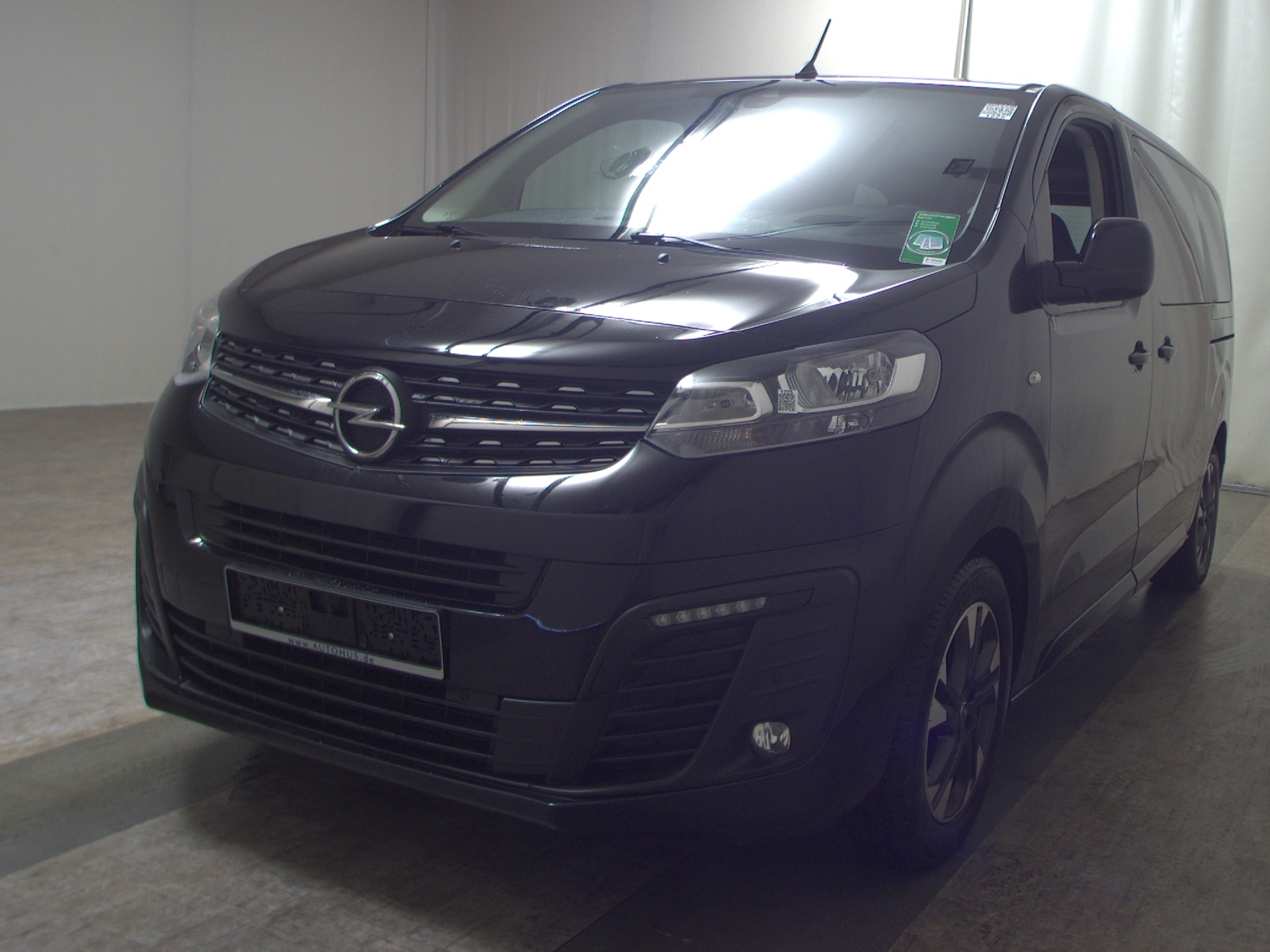 Opel Vivaro 2.0 D Edition M 8-Sitze Navi HuD AHK 2