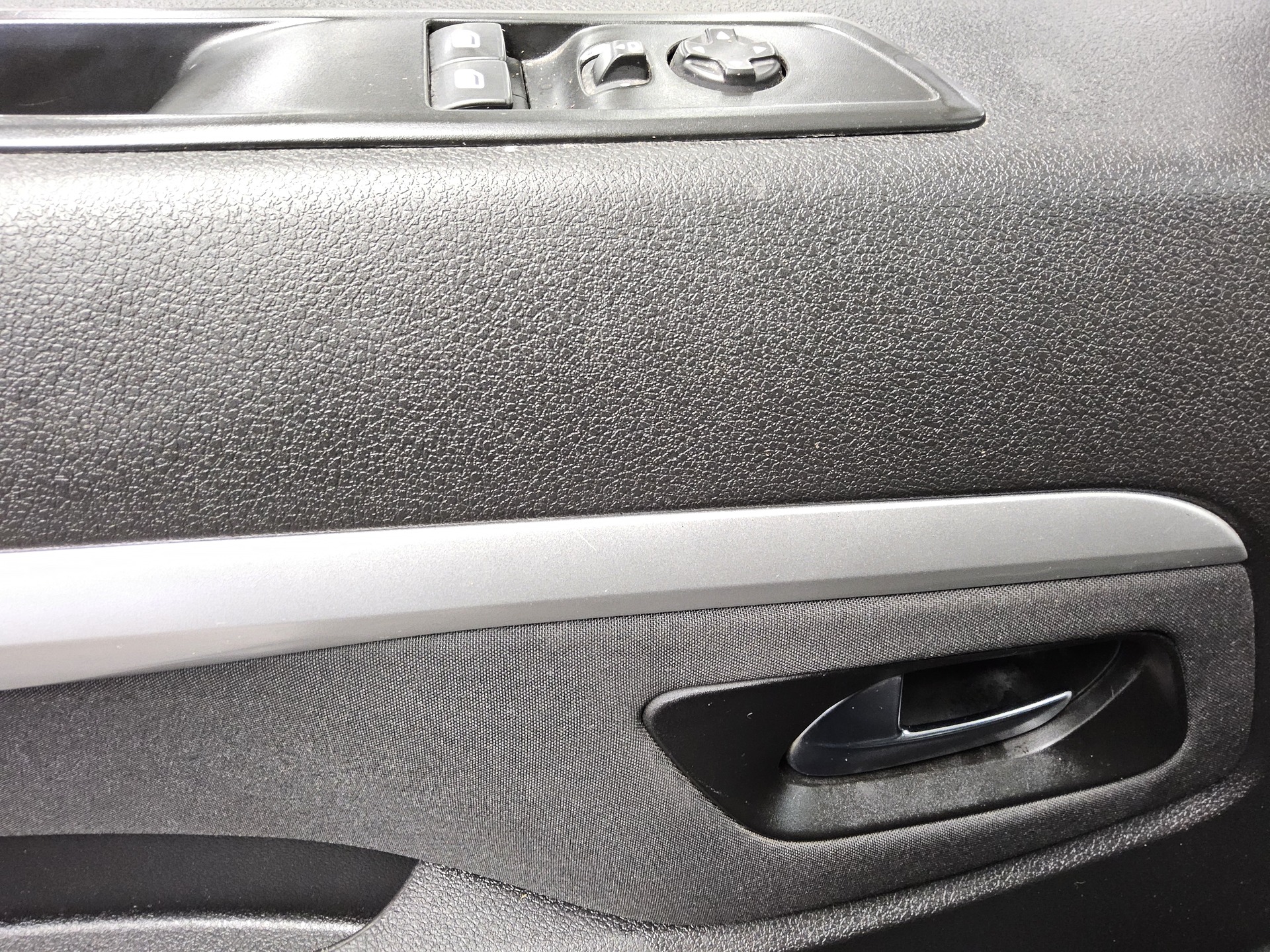 Opel Vivaro 2.0 D Edition M 8-Sitze Navi HuD AHK 9