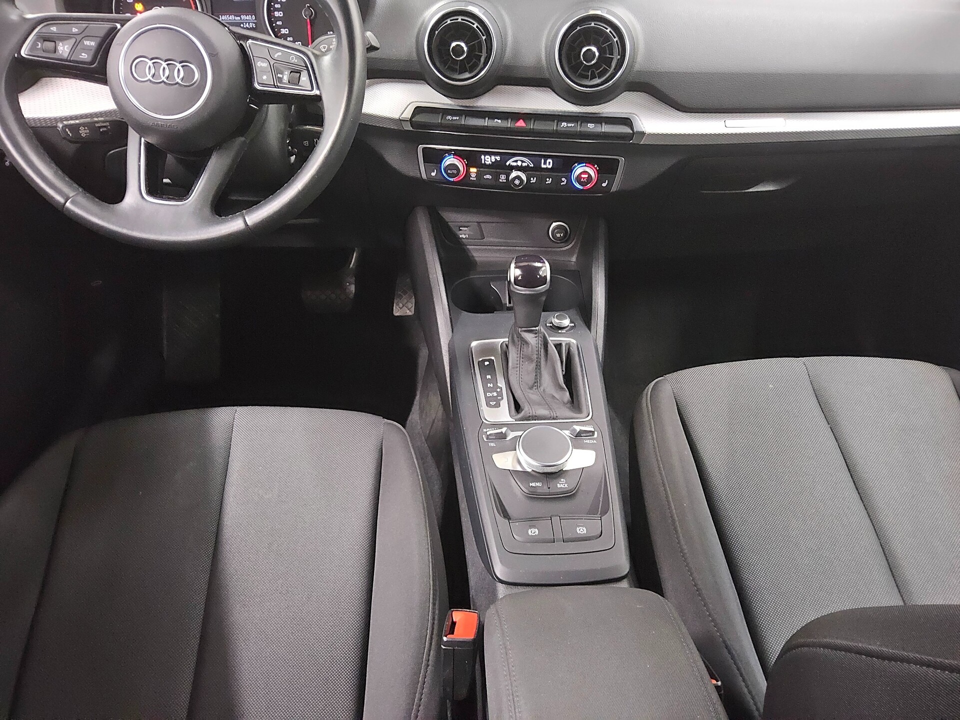 Audi Q2 35 TFSI advanced LED MMI RfK ACC DAB Shz PDC 6