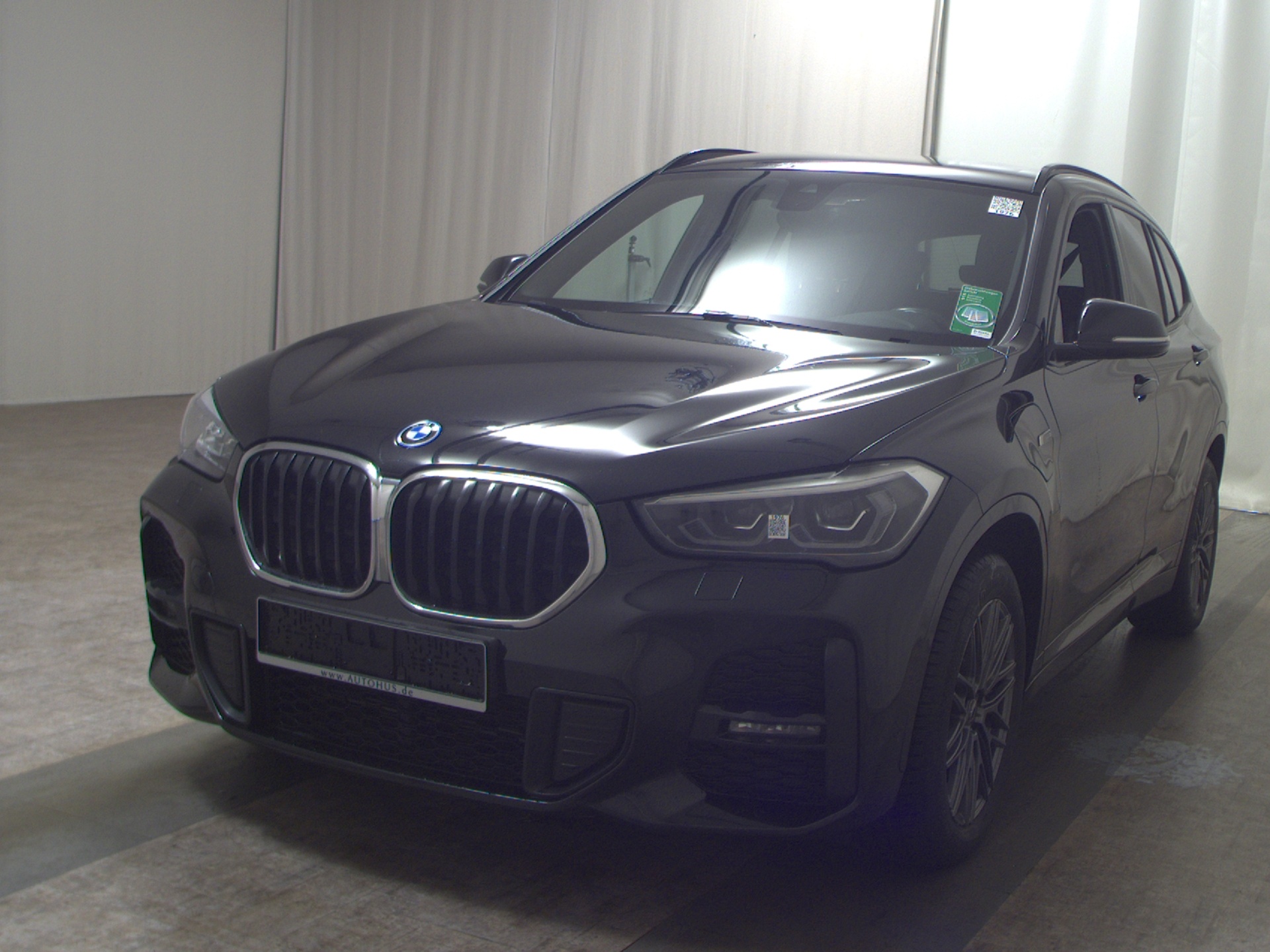 BMW X1 xDrive25e M-Sport Navi LED AHK Shz PDC 2