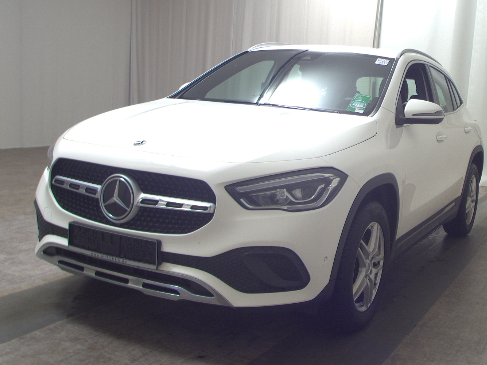 Mercedes-Benz GLA 220 d Progressive Navi LED AHK Kamera Shz 2