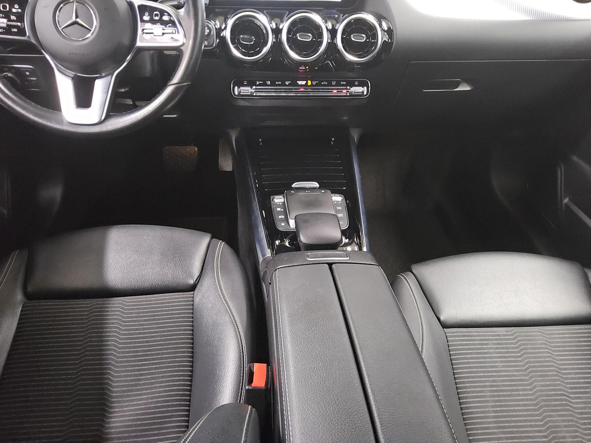 Mercedes-Benz GLA 220 d Progressive Navi LED AHK Kamera Shz 6