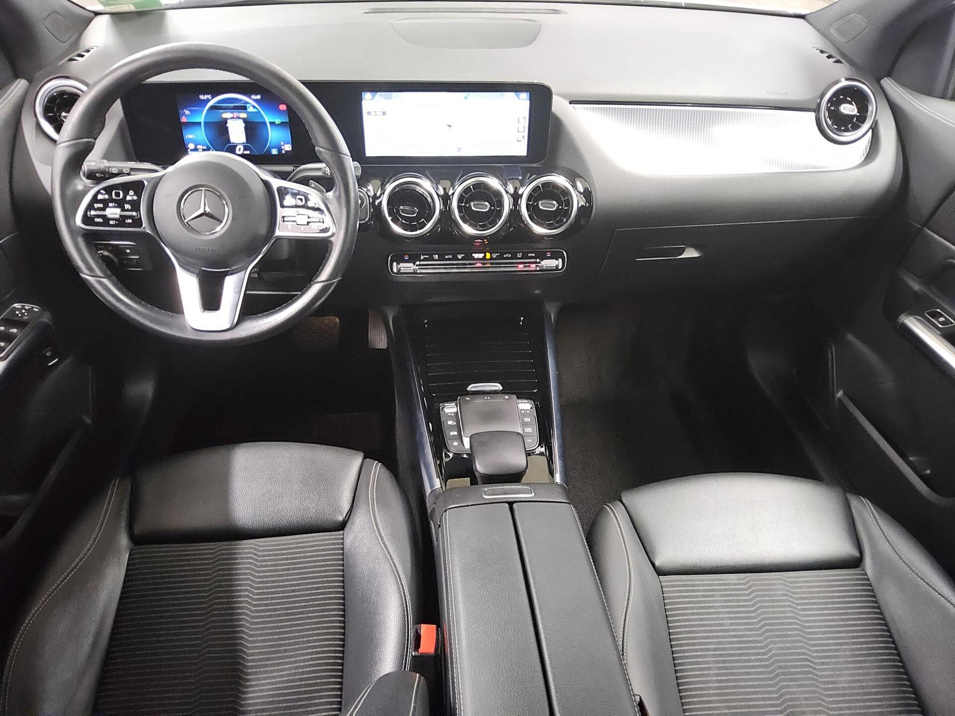 Mercedes-Benz GLA 220 d Progressive Navi LED AHK Kamera Shz 5