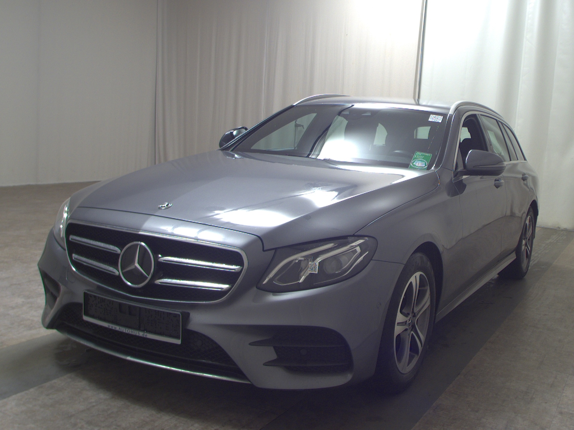 Mercedes-Benz E 220 T d AMG-Line Navi Widescreen LED RfK AHK 2
