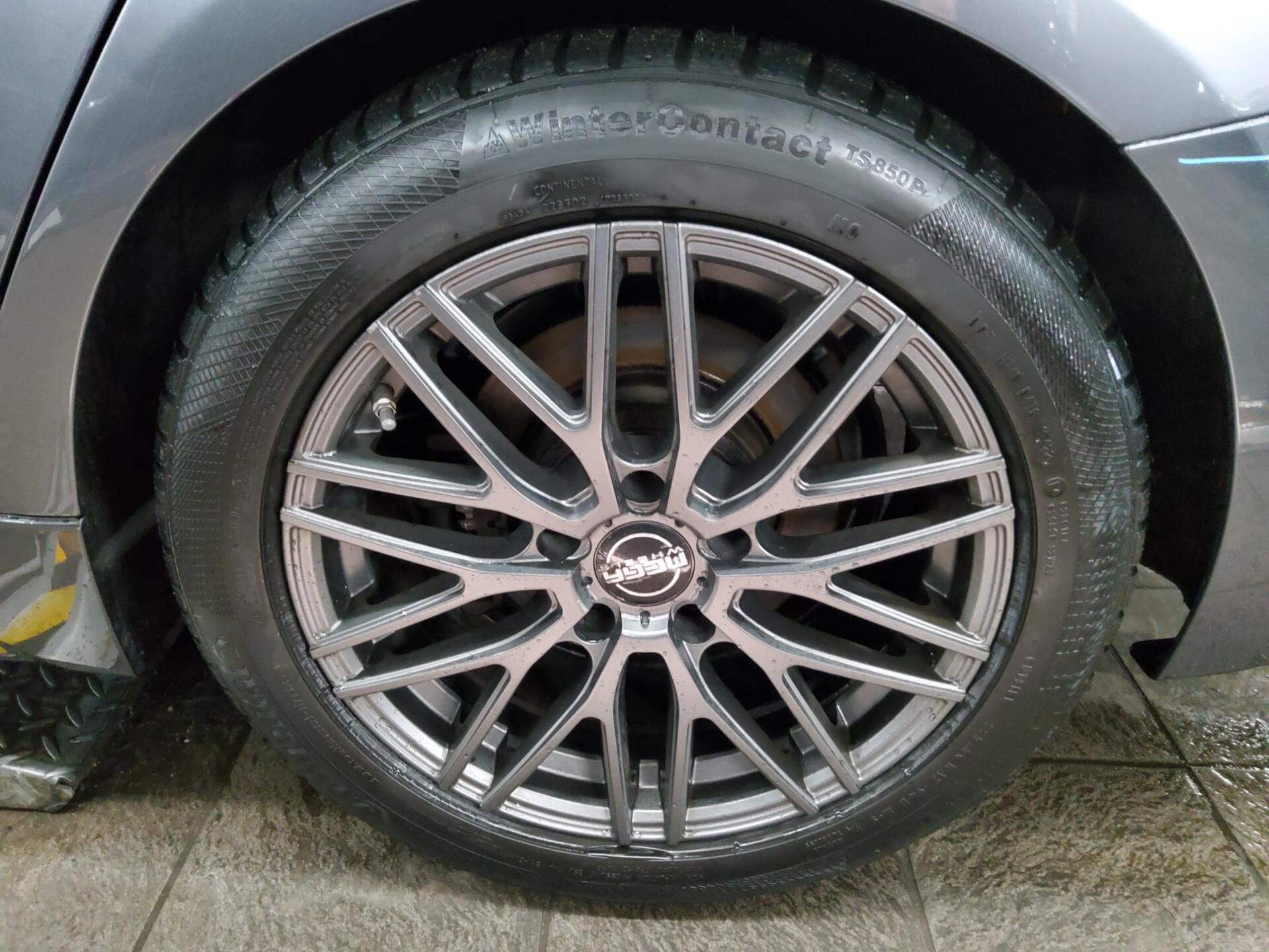 BMW 320dA Touring M-Sport Navi LED AHK PDC SHZ 10