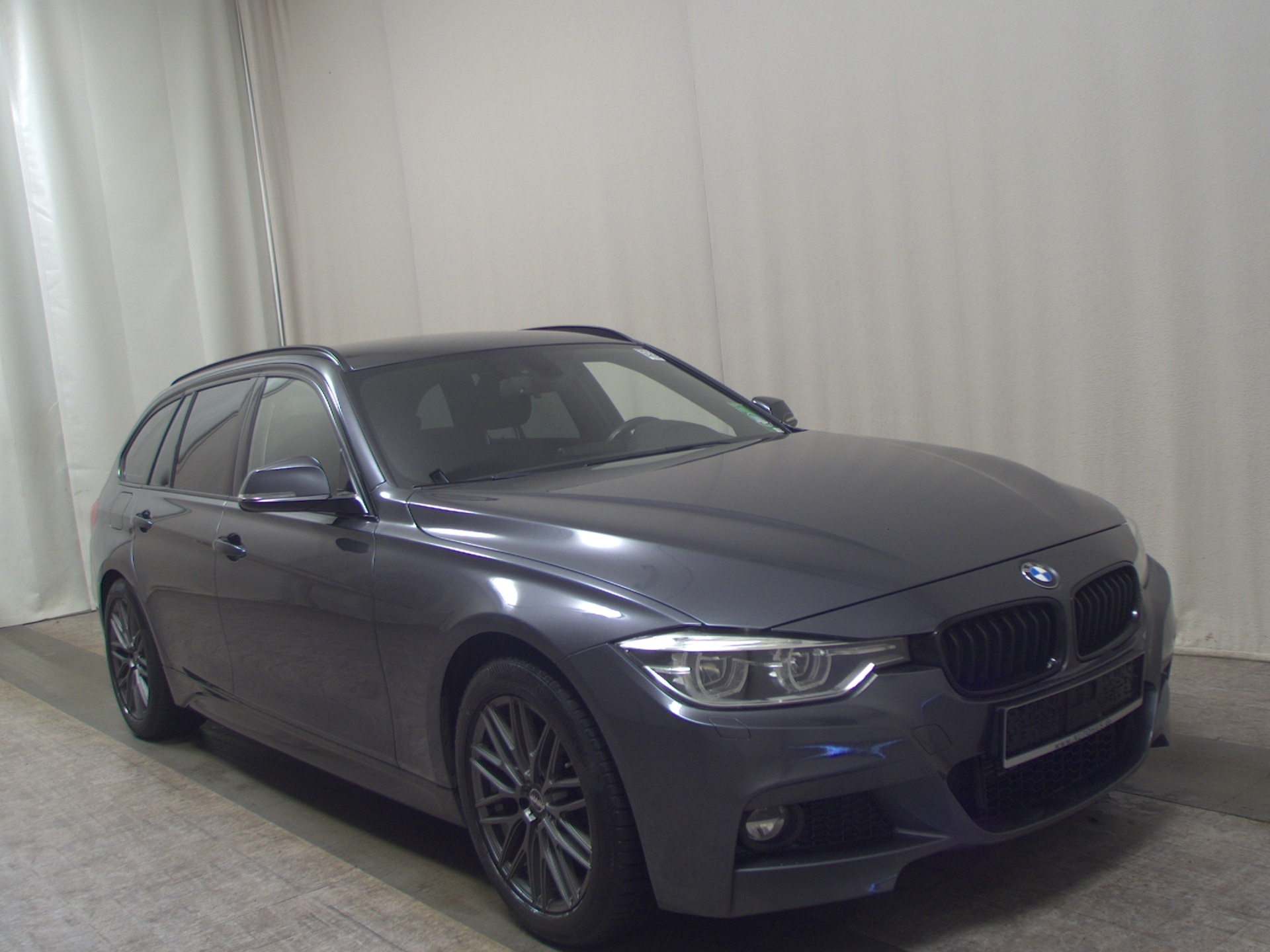 BMW 320dA Touring M-Sport Navi LED AHK PDC SHZ 3