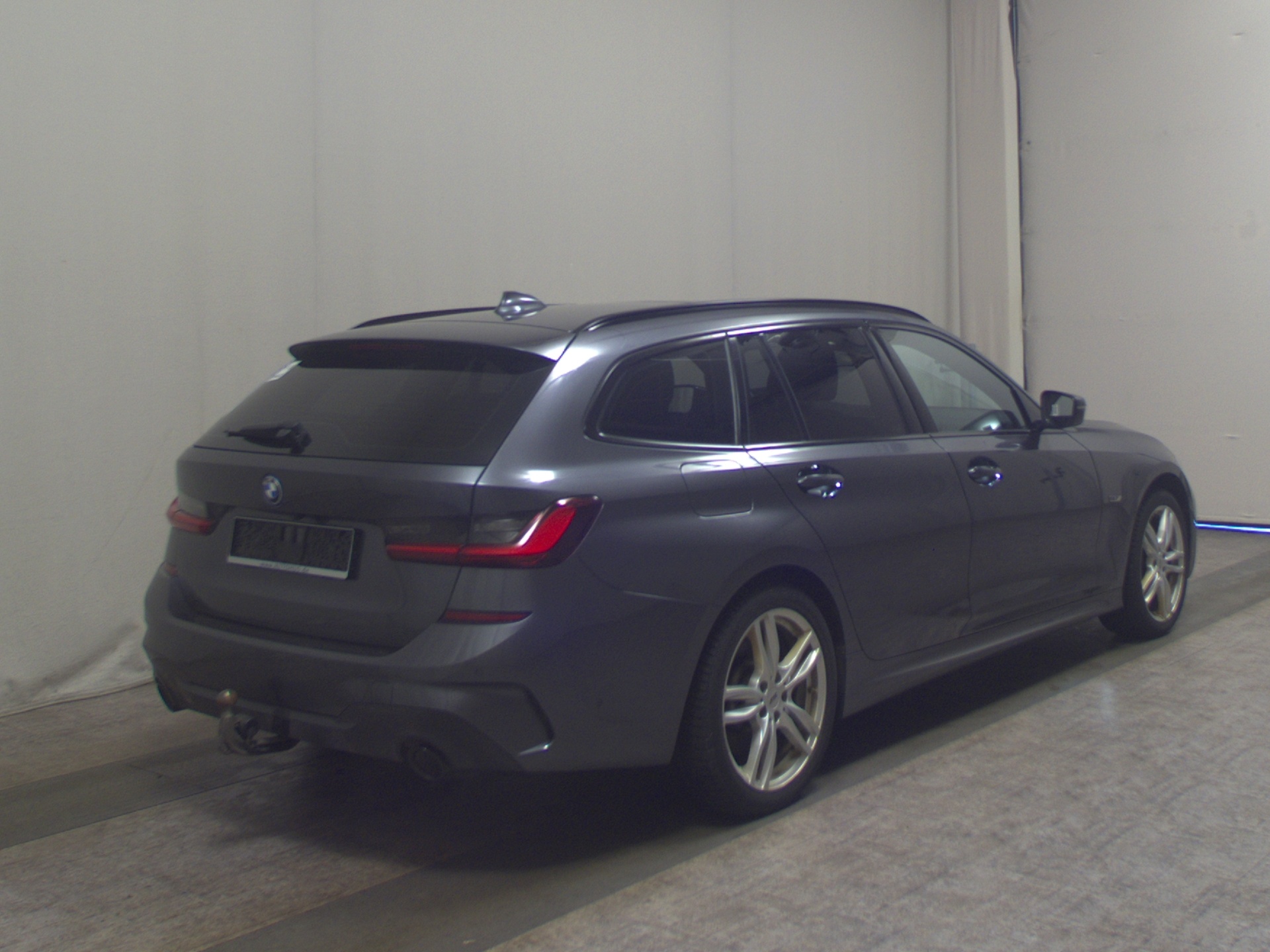 BMW 330e Touring M-Sport Navi Pano LED+ LC-Pro AHK 4