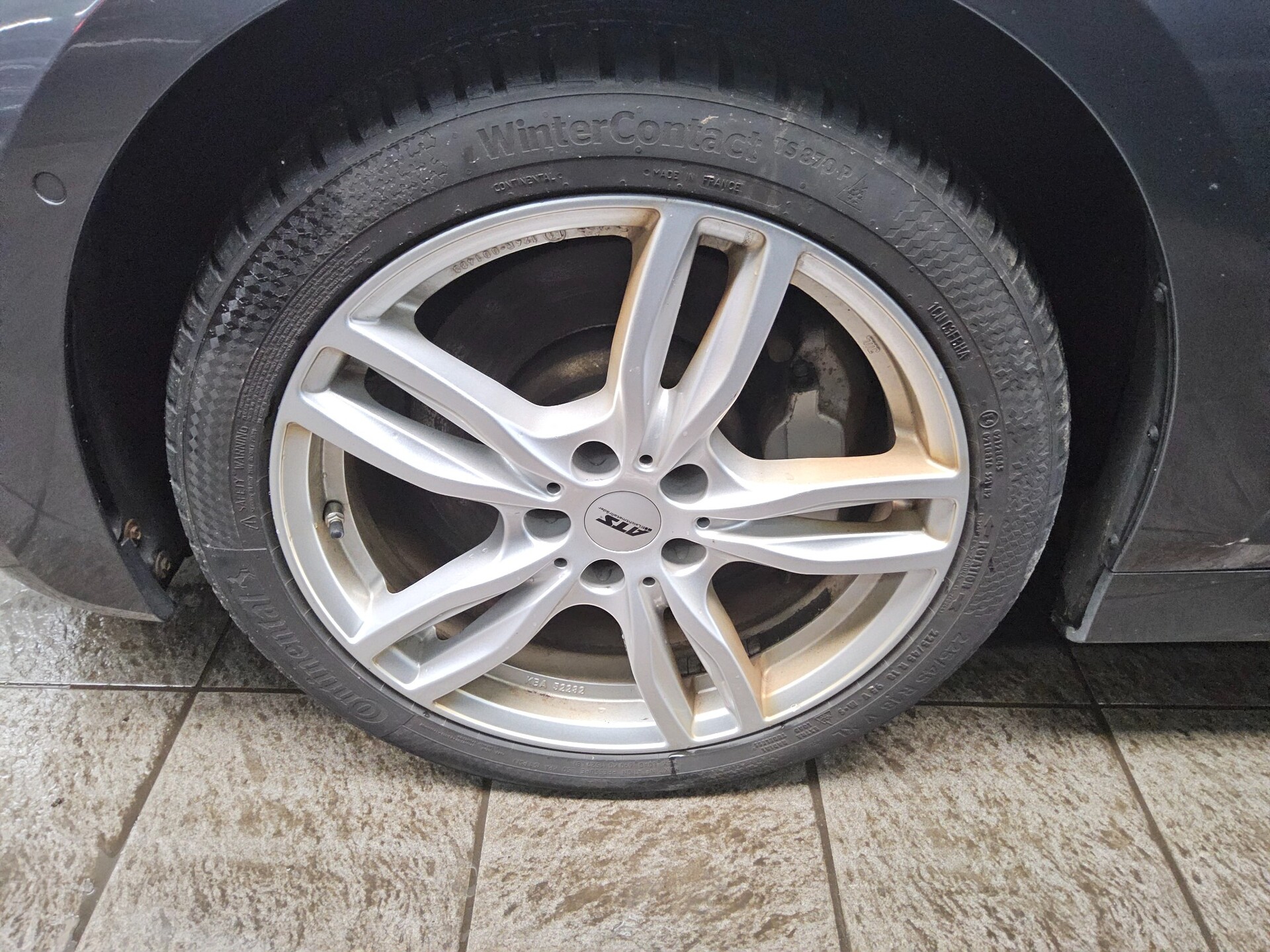 BMW 330e Touring M-Sport Navi Pano LED+ LC-Pro AHK 11