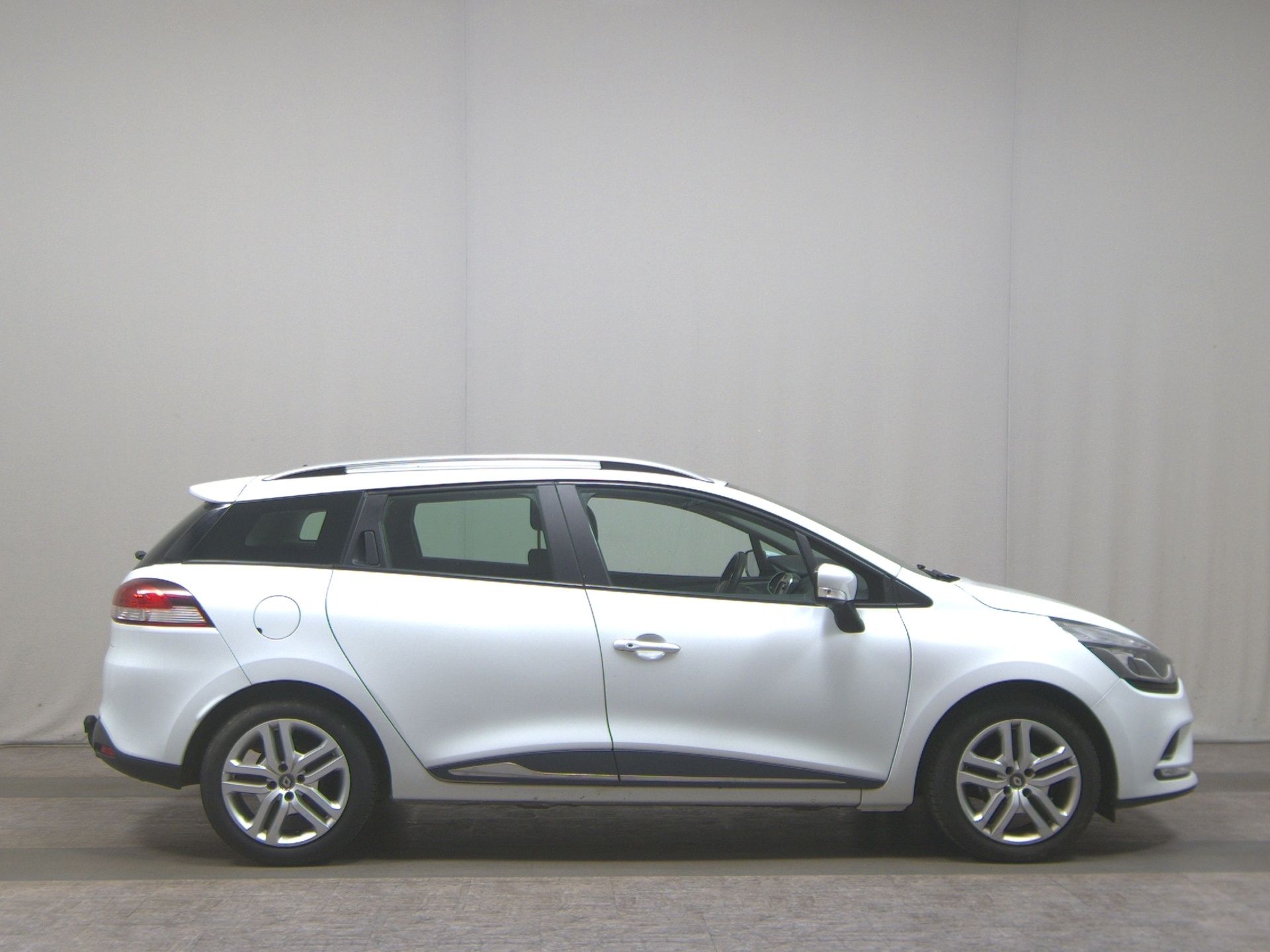 Renault Clio Grandtour 0.9 TCe Navi AHK SHZ Tempomat