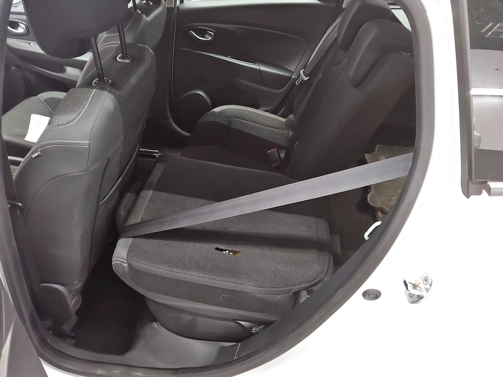 Renault Clio Grandtour 0.9 TCe Navi AHK SHZ Tempomat 12