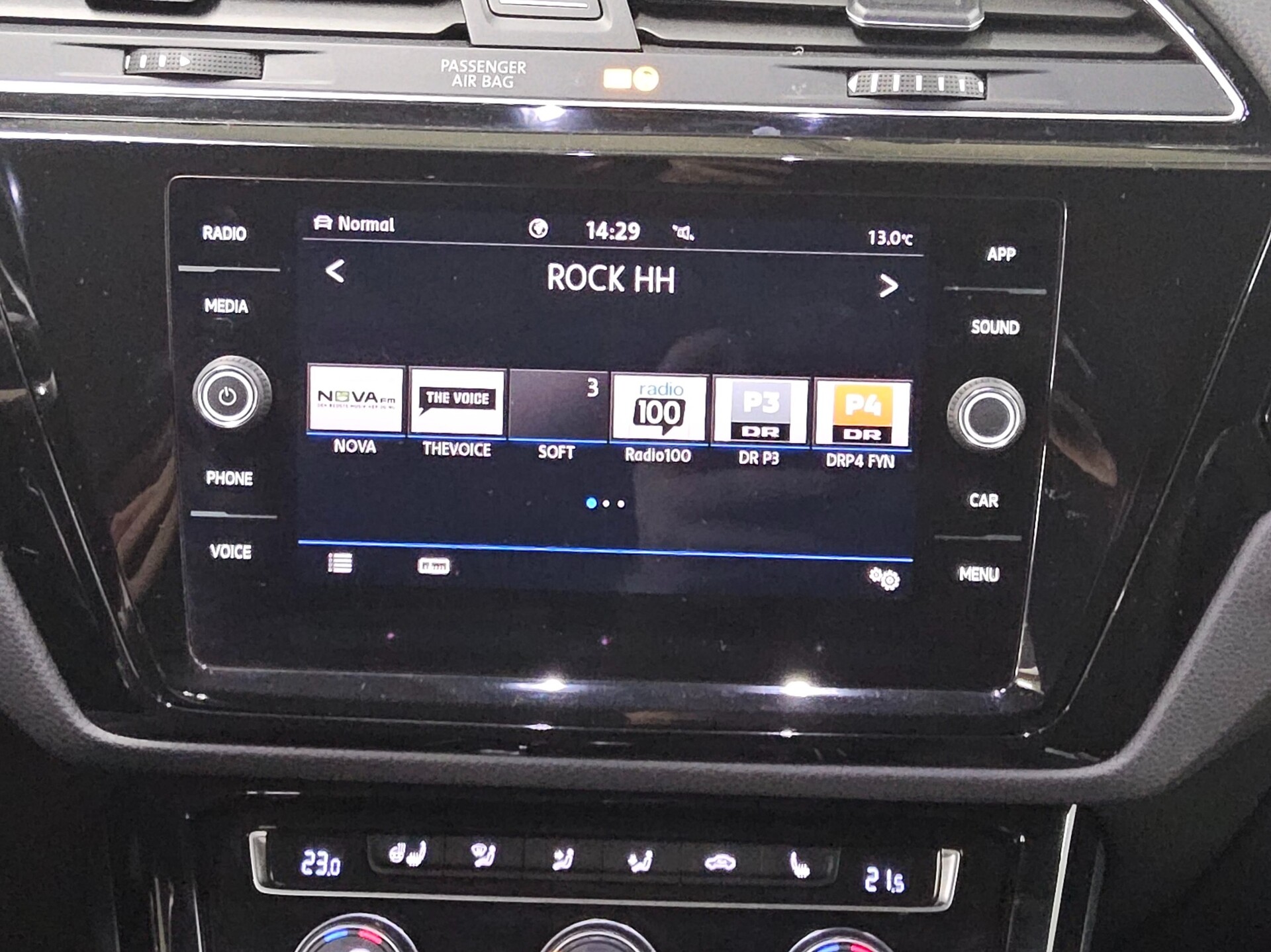 Volkswagen Touran 1.5 TSI Highline 7-Sitze LED AHK ACC 7