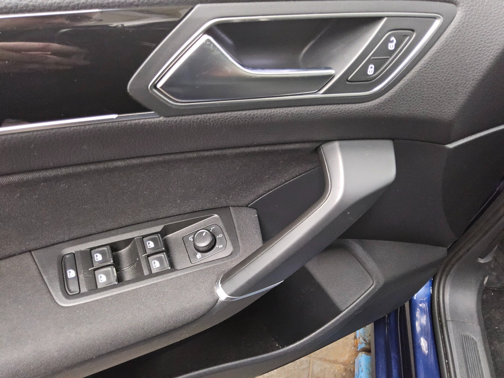 Volkswagen Touran 1.5 TSI Highline 7-Sitze LED AHK ACC 9